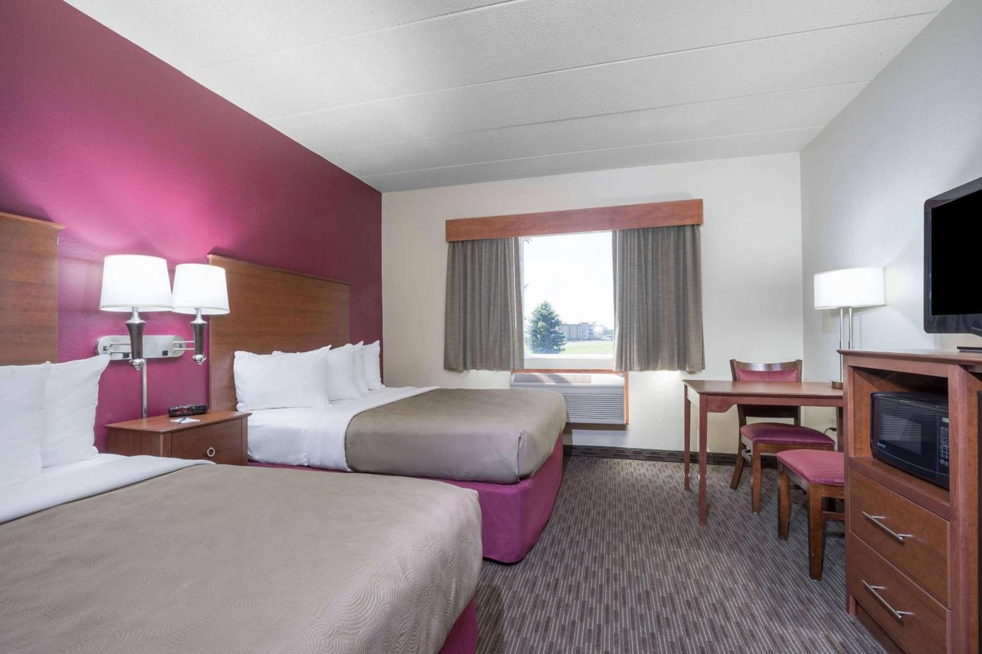 AmericInn by Wyndham Baldwin photo 18