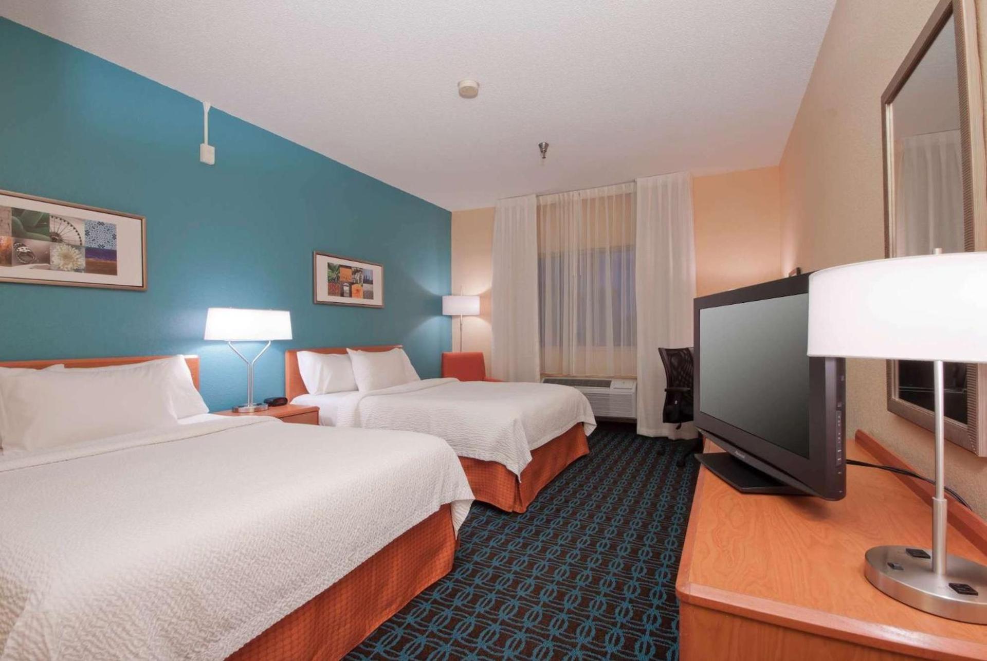 AmericInn by Wyndham Minot photo 5