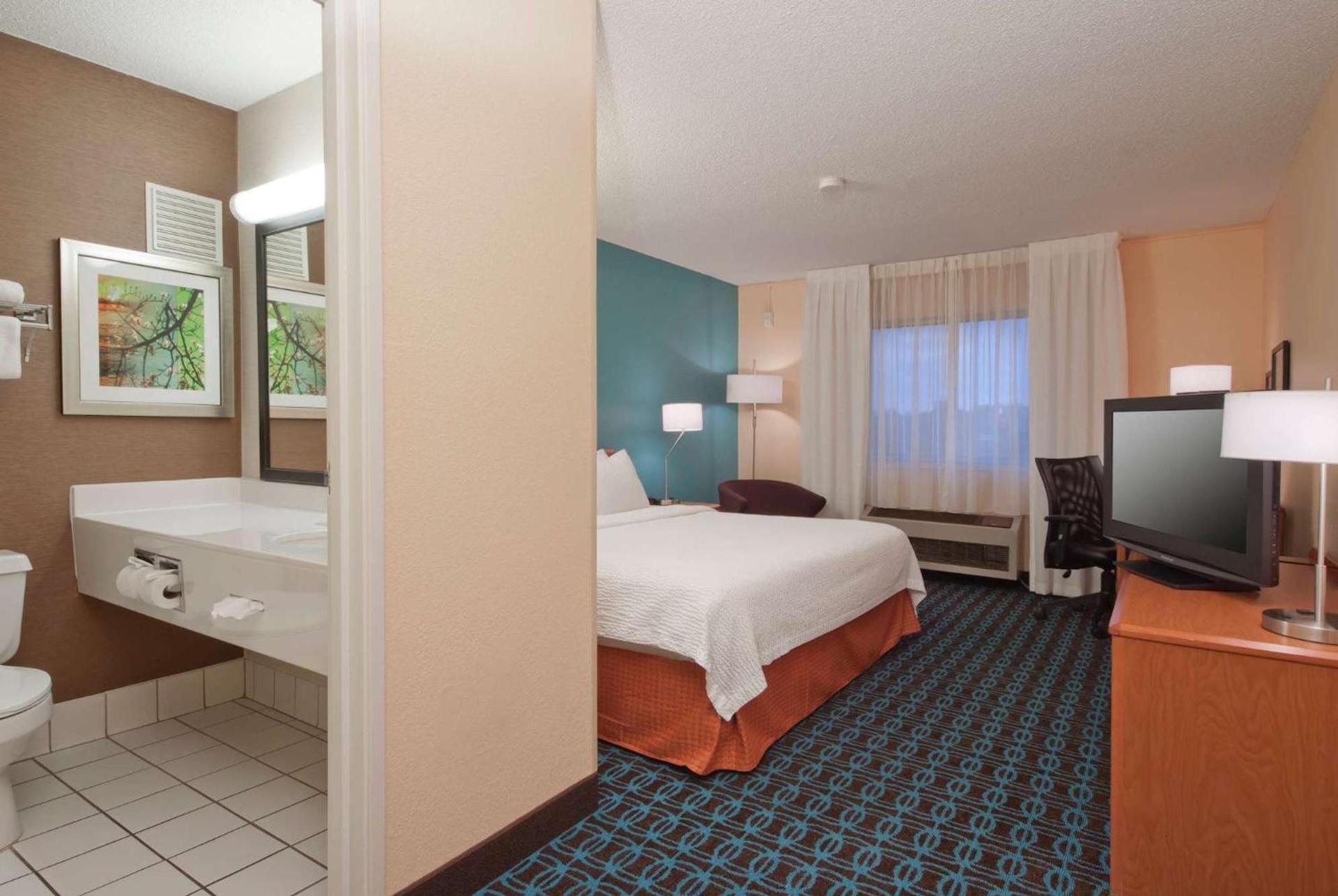 AmericInn by Wyndham Minot photo 6