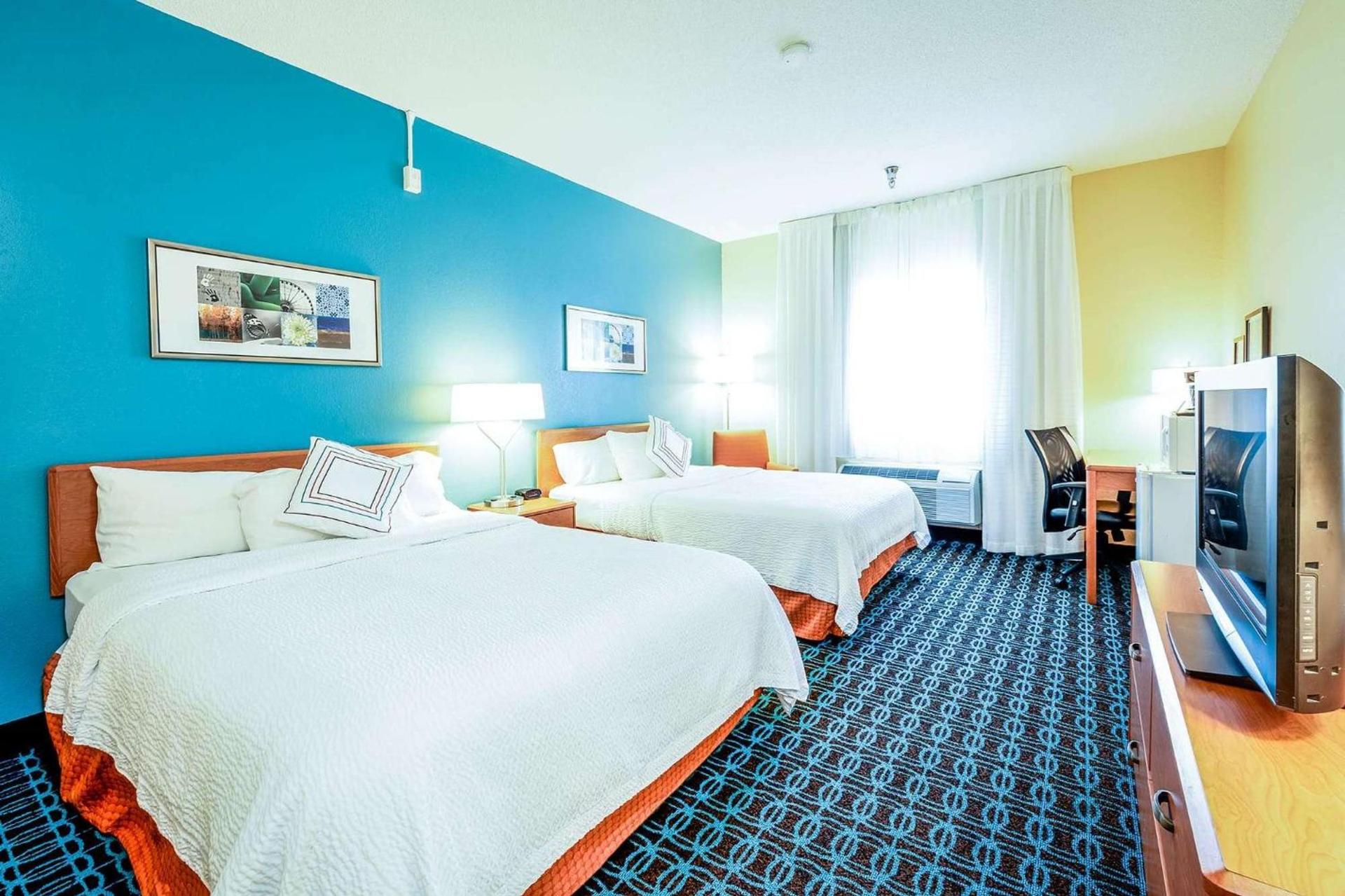 AmericInn by Wyndham Minot photo 11