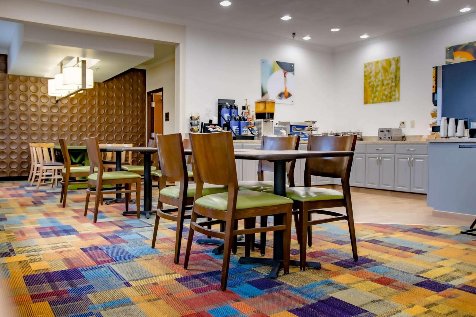 AmericInn by Wyndham Minot photo 14