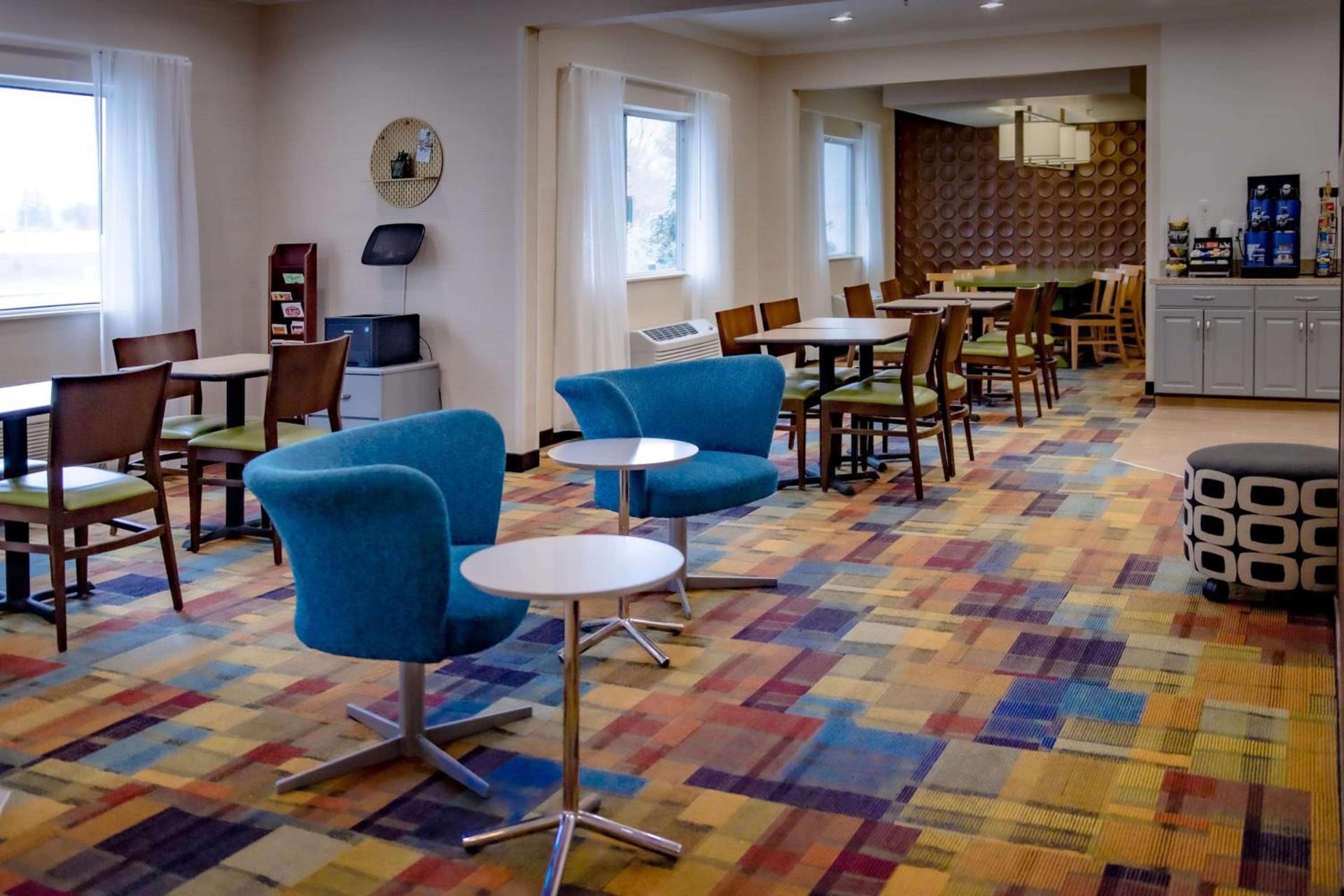 AmericInn by Wyndham Minot photo 17