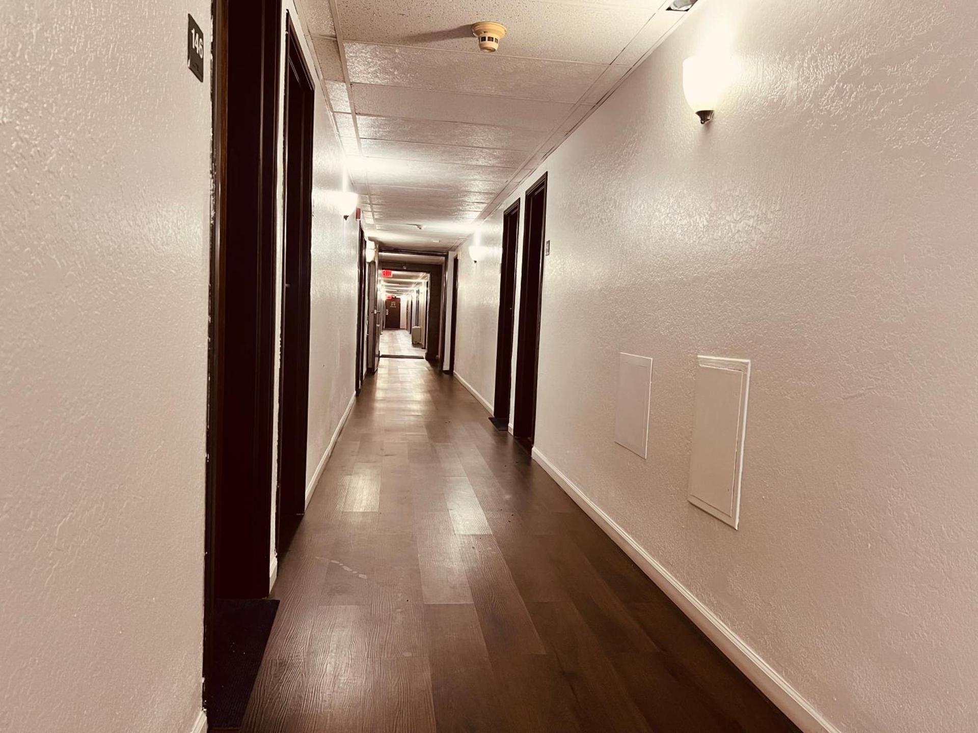 Travelodge by Wyndham Valleyfair Shakopee photo 36