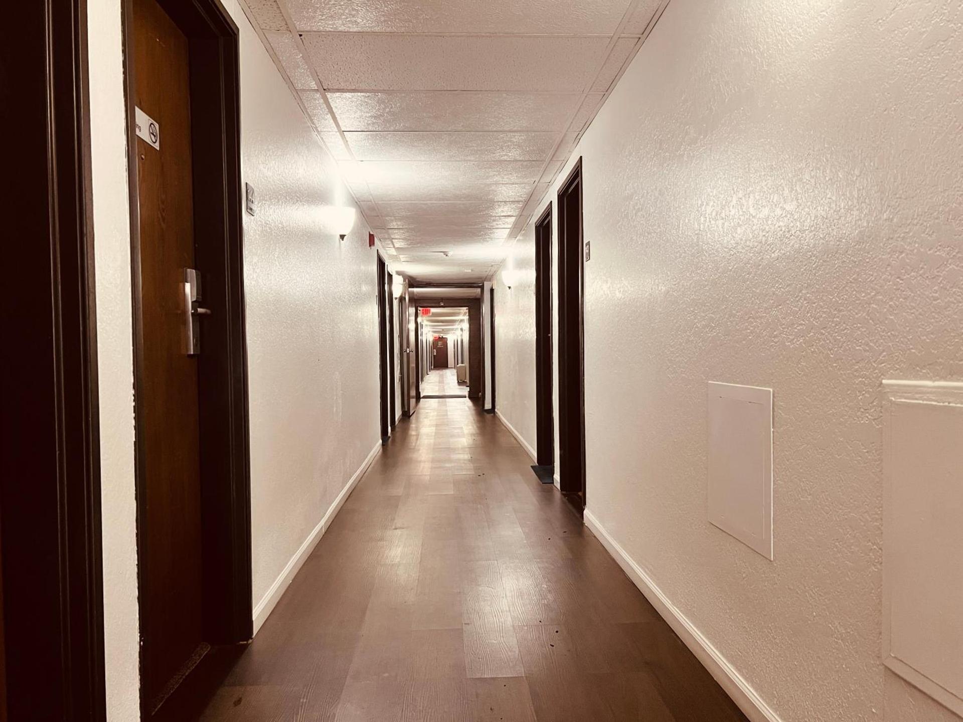 Travelodge by Wyndham Valleyfair Shakopee photo 33