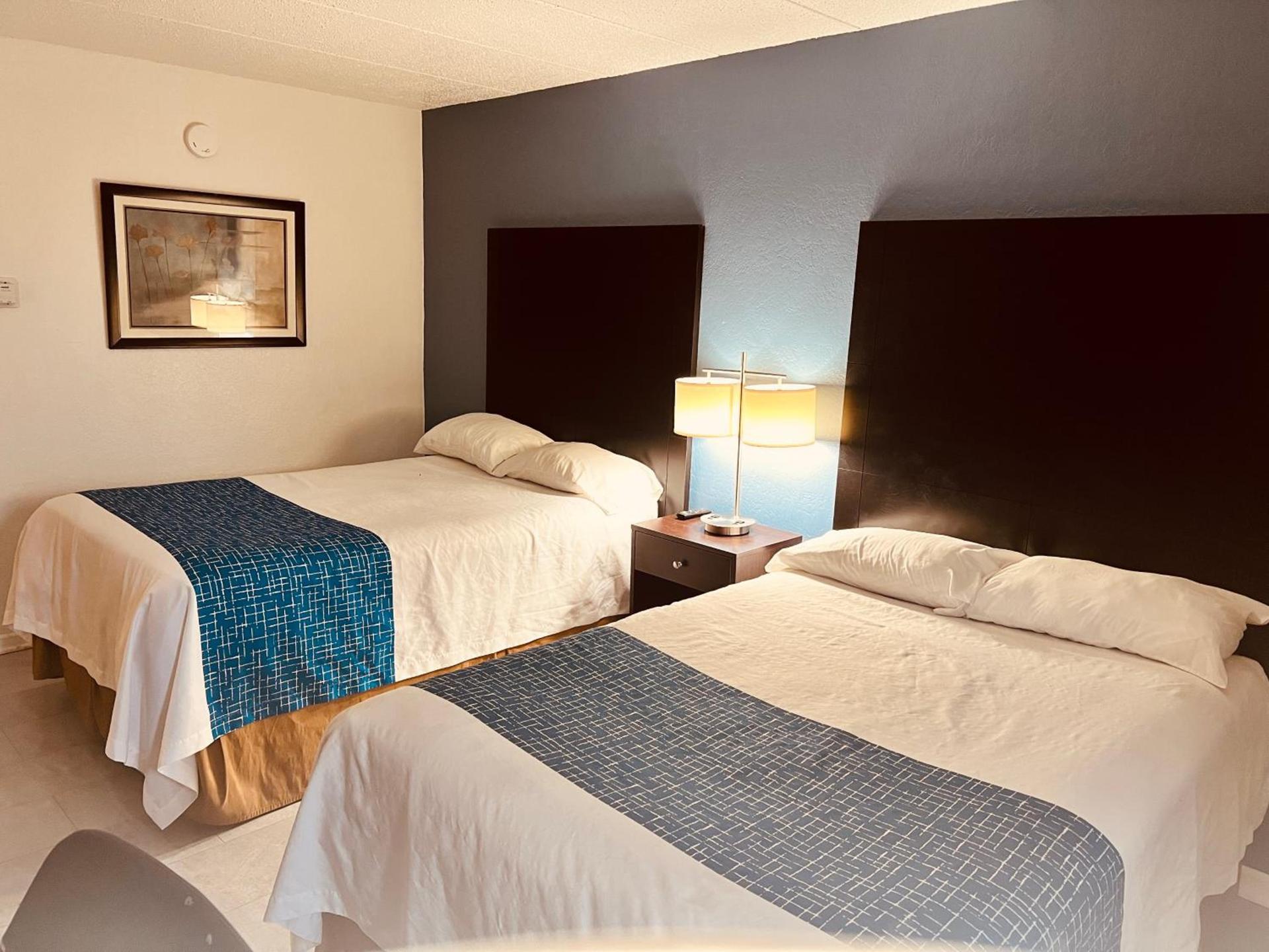 Travelodge by Wyndham Valleyfair Shakopee photo 67