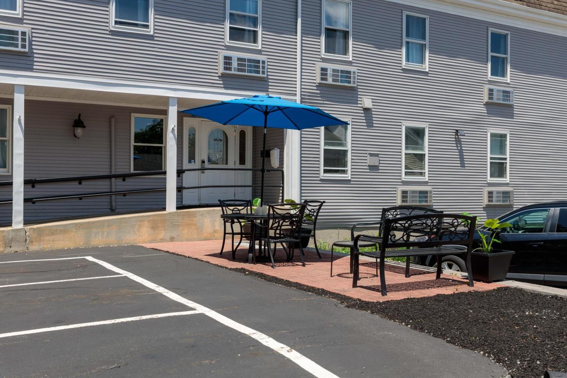 Westborough Inn photo 4