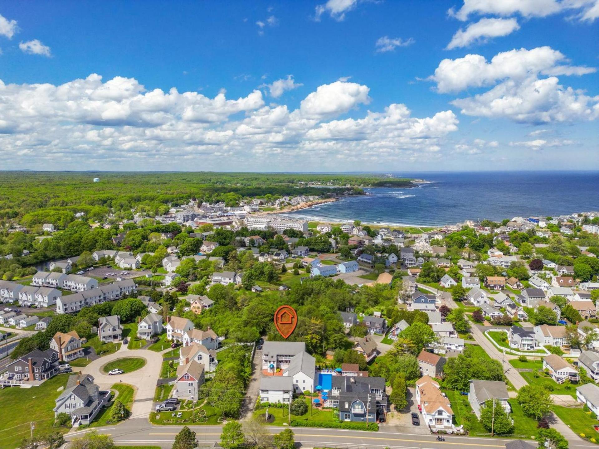 The Lighthouse Inn & Suites photo 36