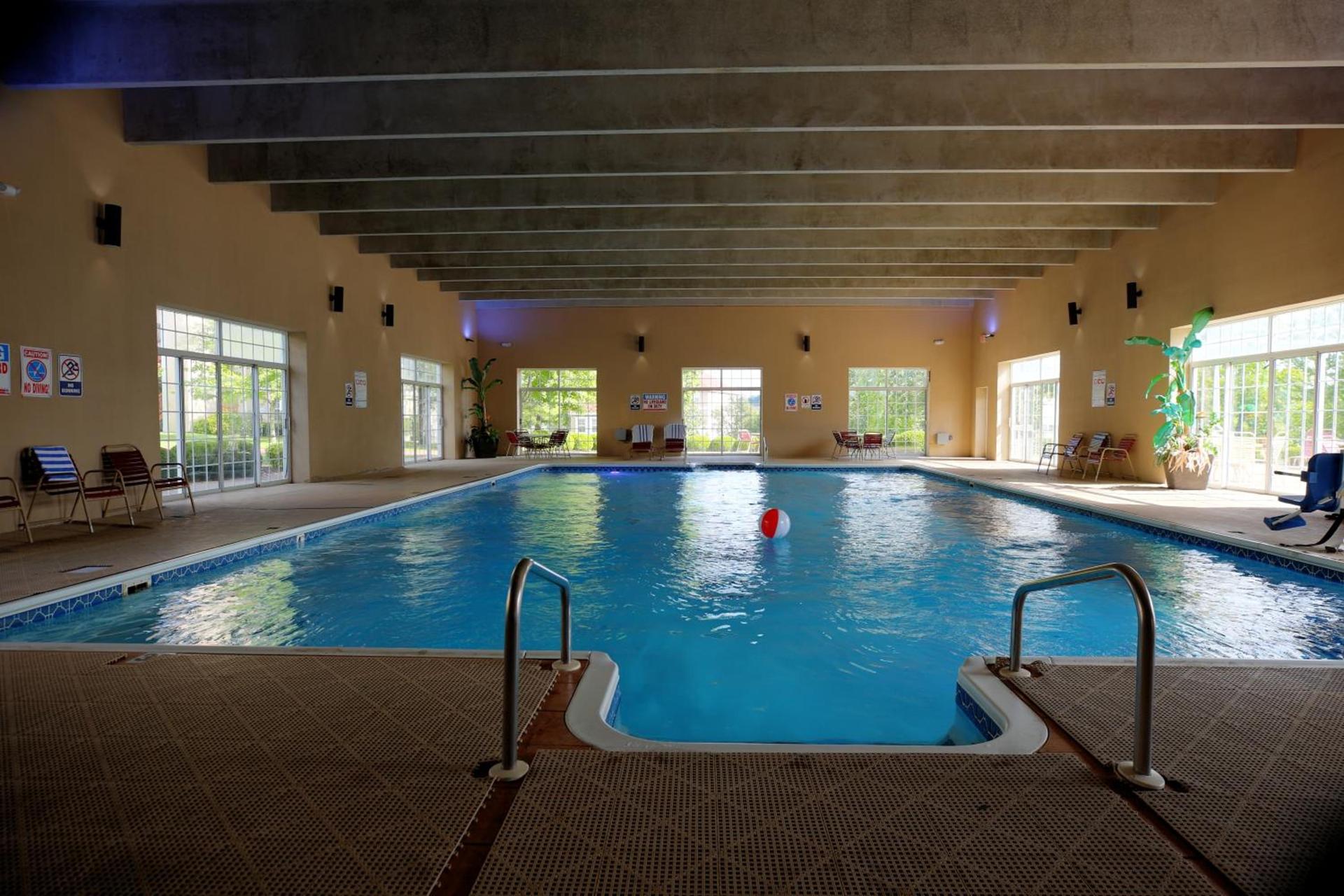 Grand Crowne Resort photo 3