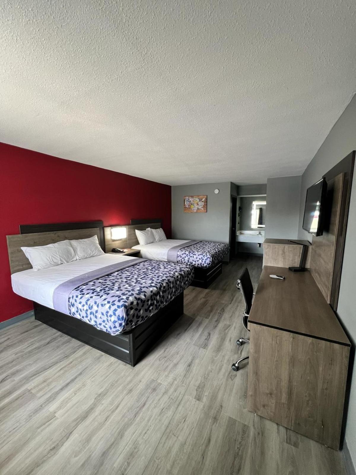 Econo lodge Kennett photo 11