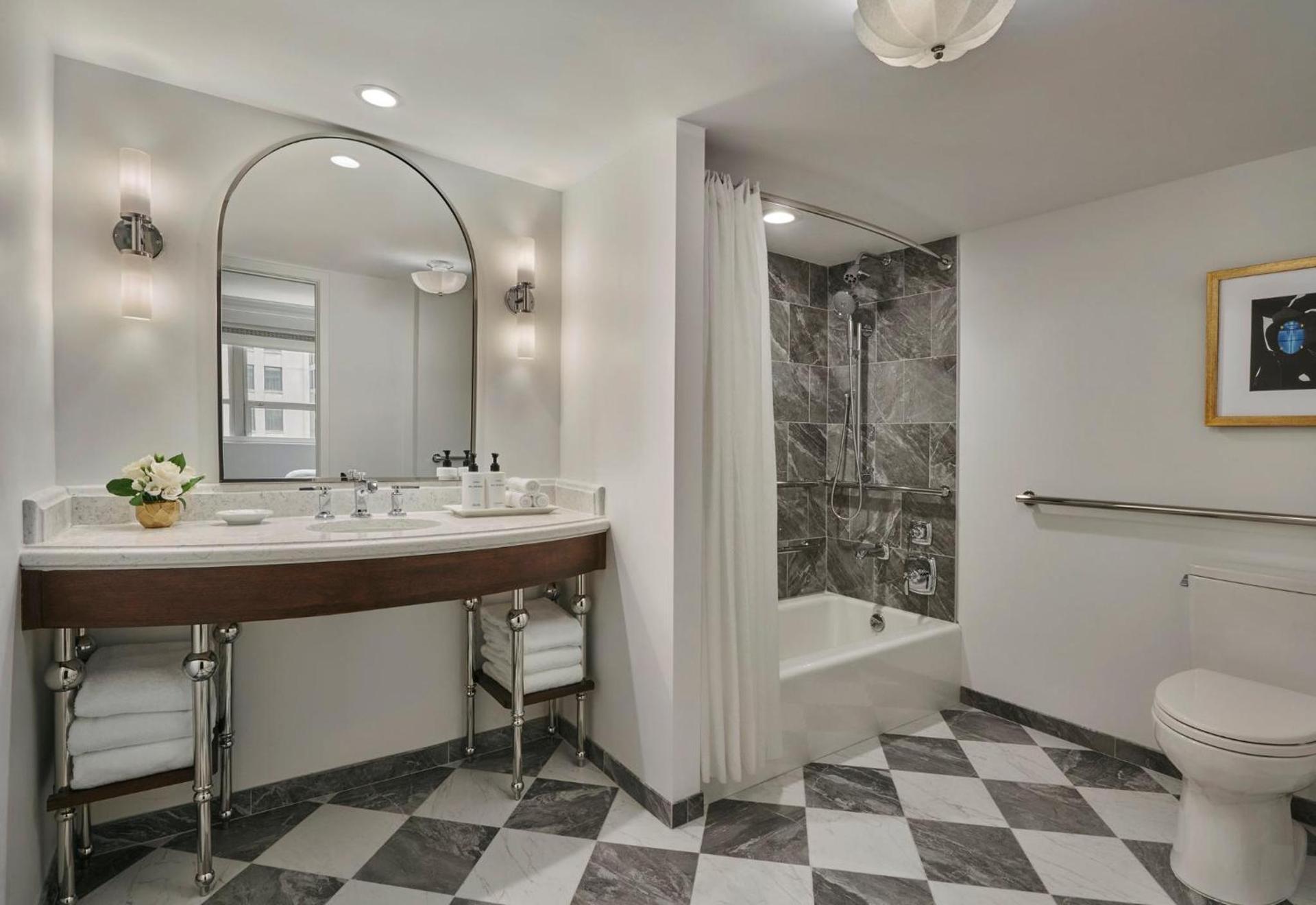 InterContinental Chicago Magnificent Mile by IHG photo 66