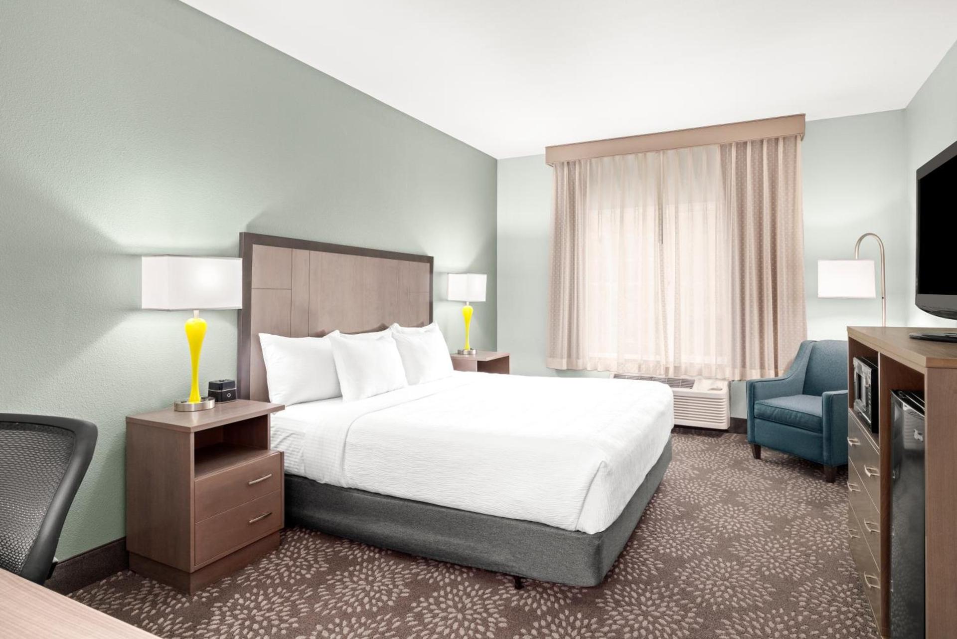 La Quinta by Wyndham Newport photo 65