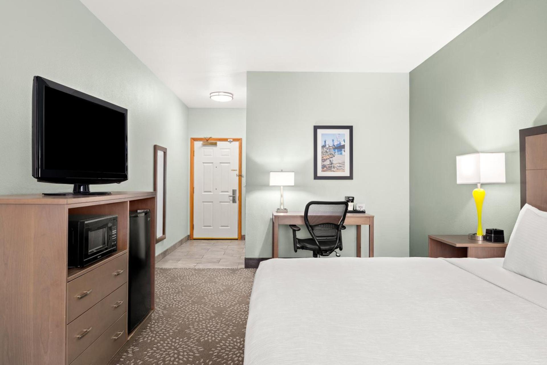 La Quinta by Wyndham Newport photo 66