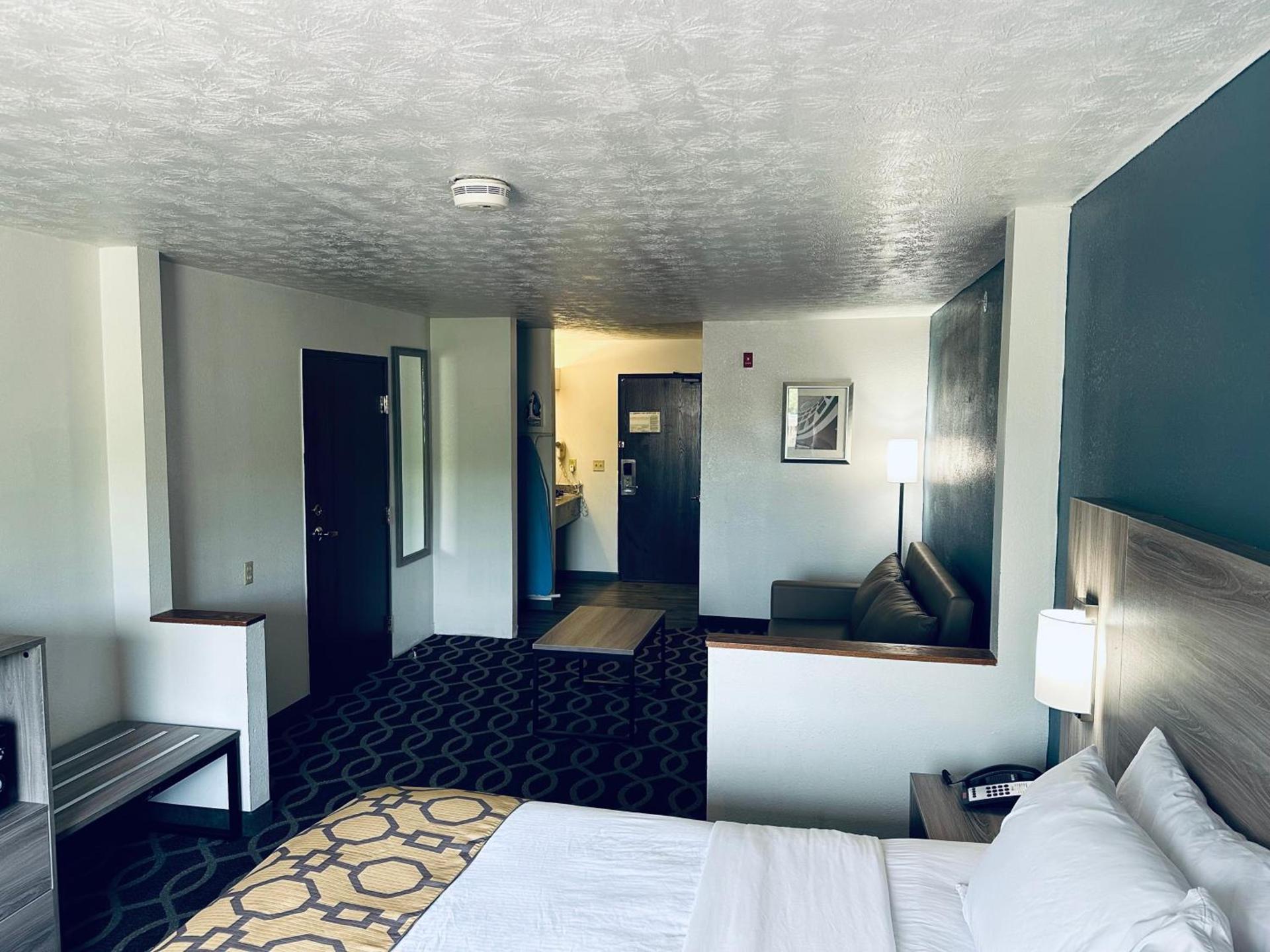 Baymont by Wyndham Piqua photo 32