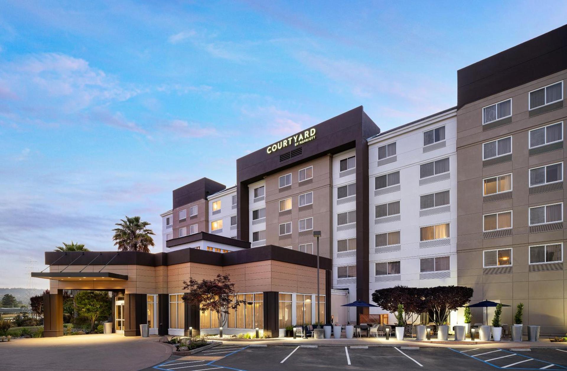 Courtyard San Francisco Airport Burlingame photo 2