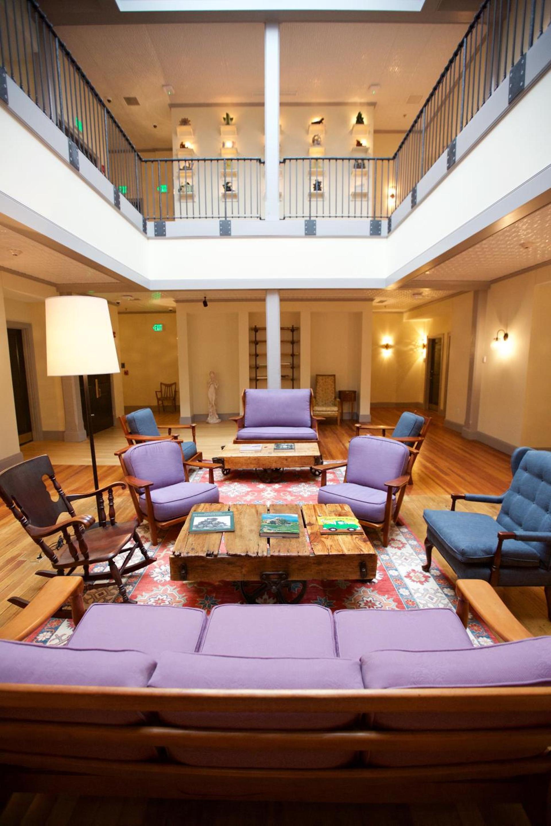 Hotel on North photo 27