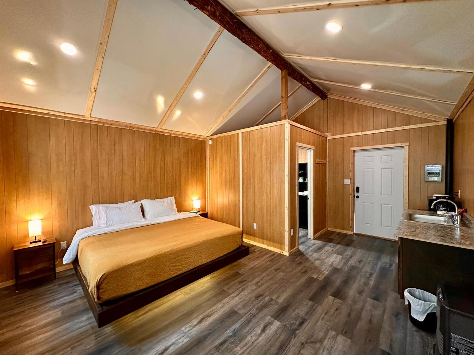 Roberts Lodge photo 5