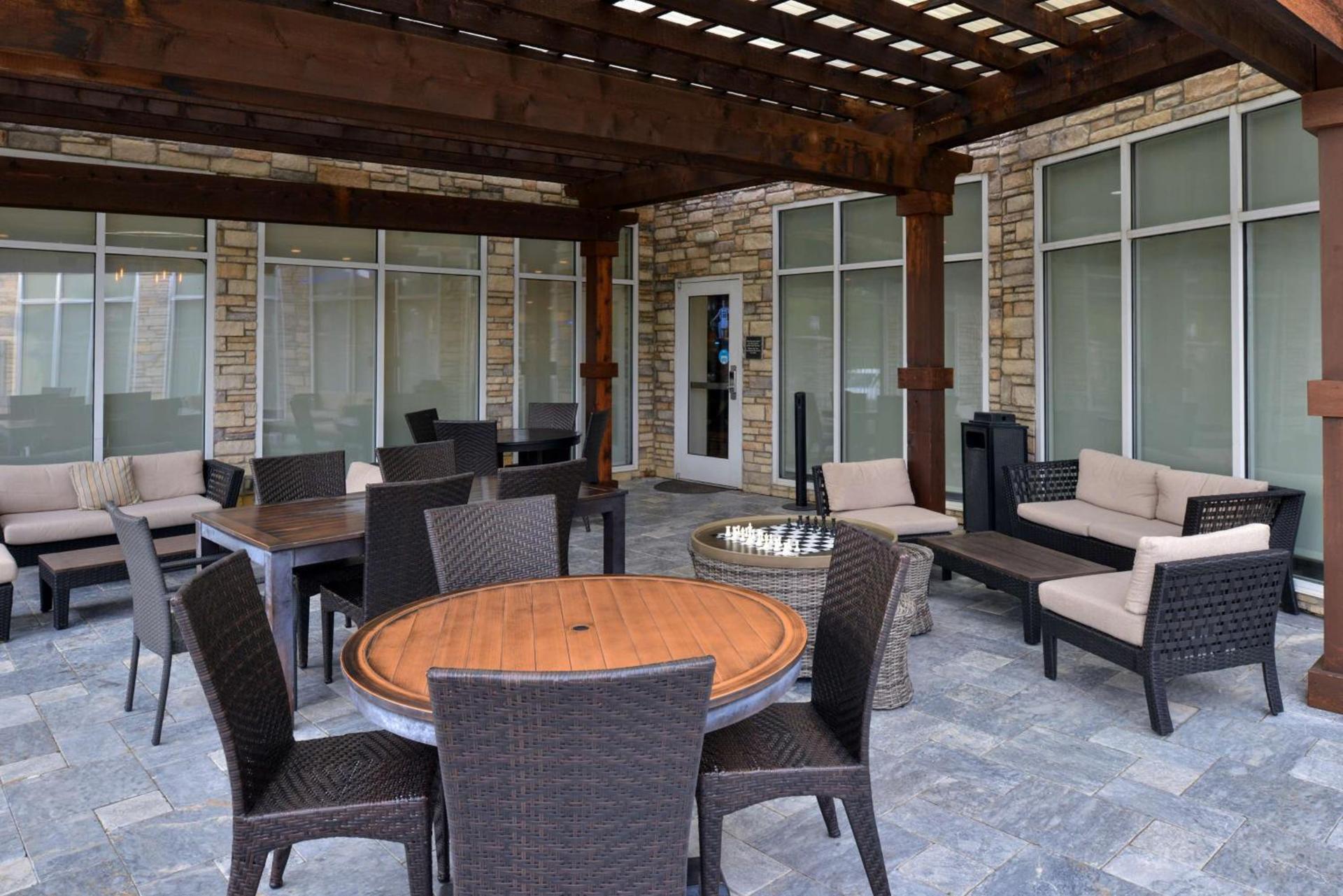 Hilton Garden Inn Denton photo 5
