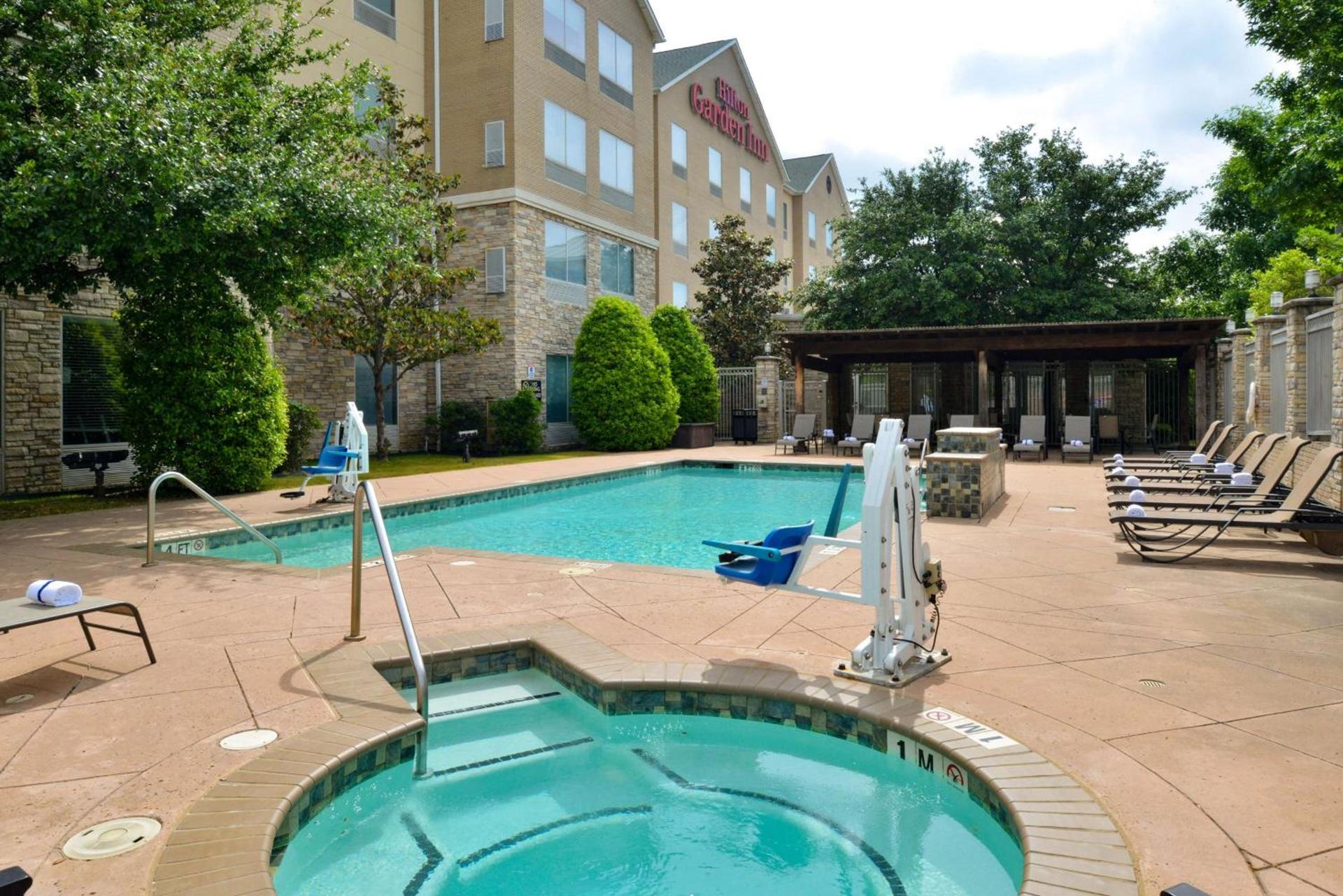 Hilton Garden Inn Denton photo 14