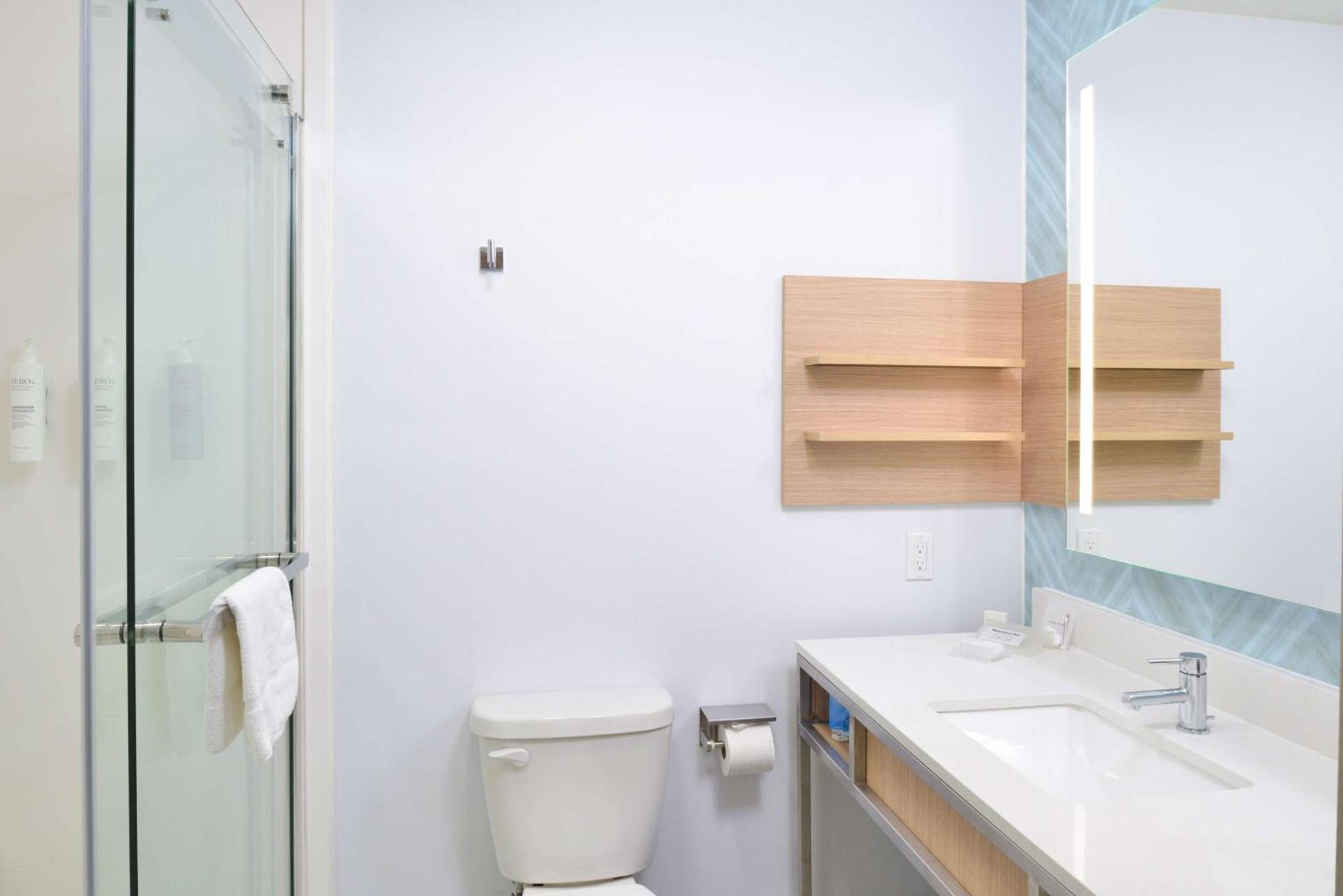 Hilton Garden Inn Denton photo 30