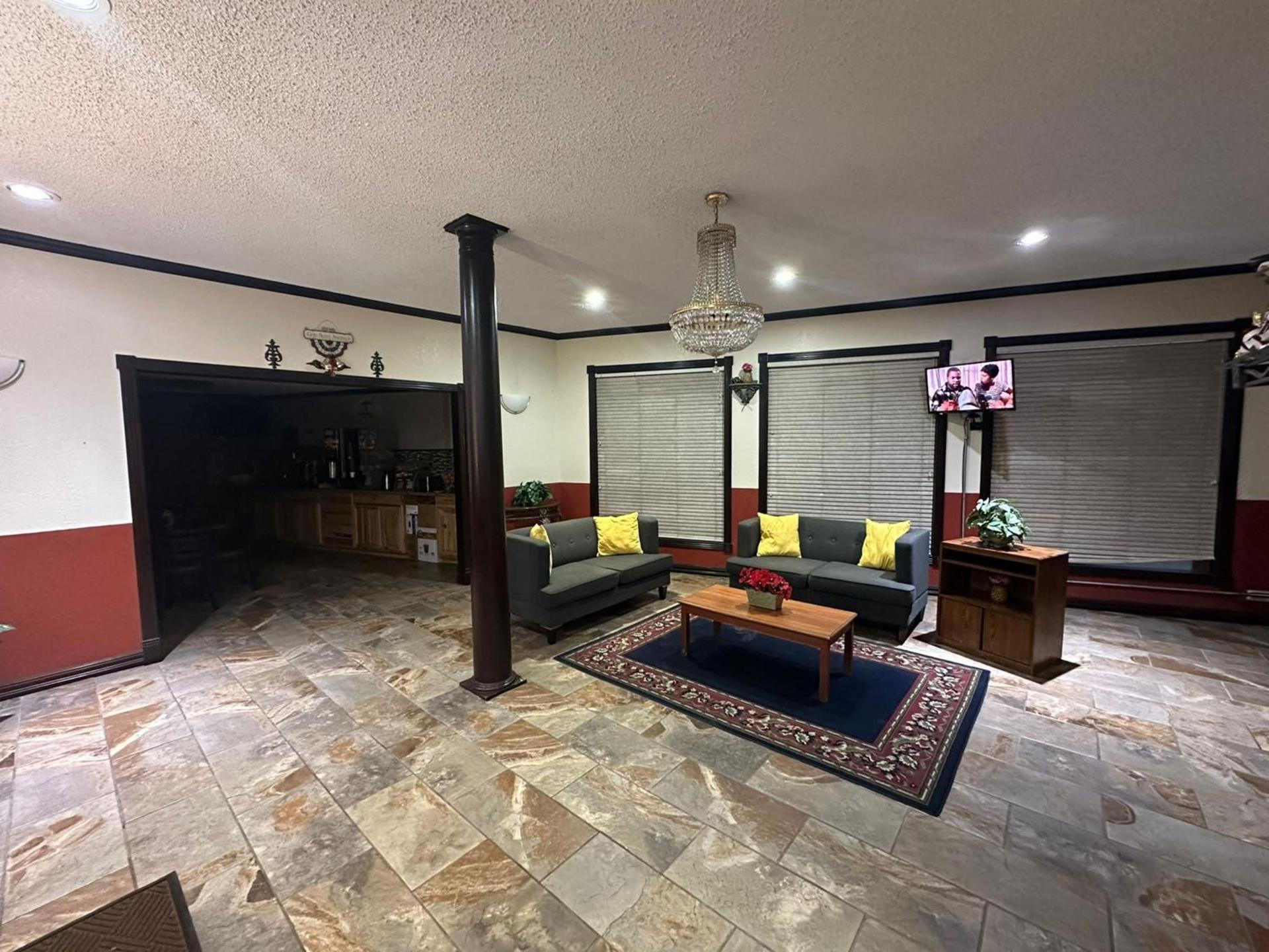 Super 8 by Wyndham Athens TX photo 33