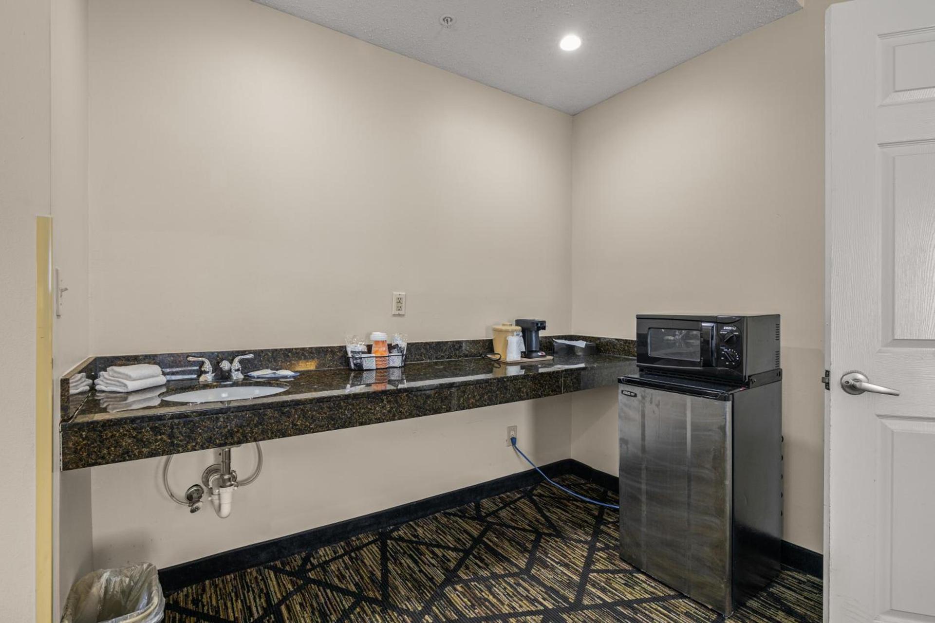 Quality Inn Lake City photo 43