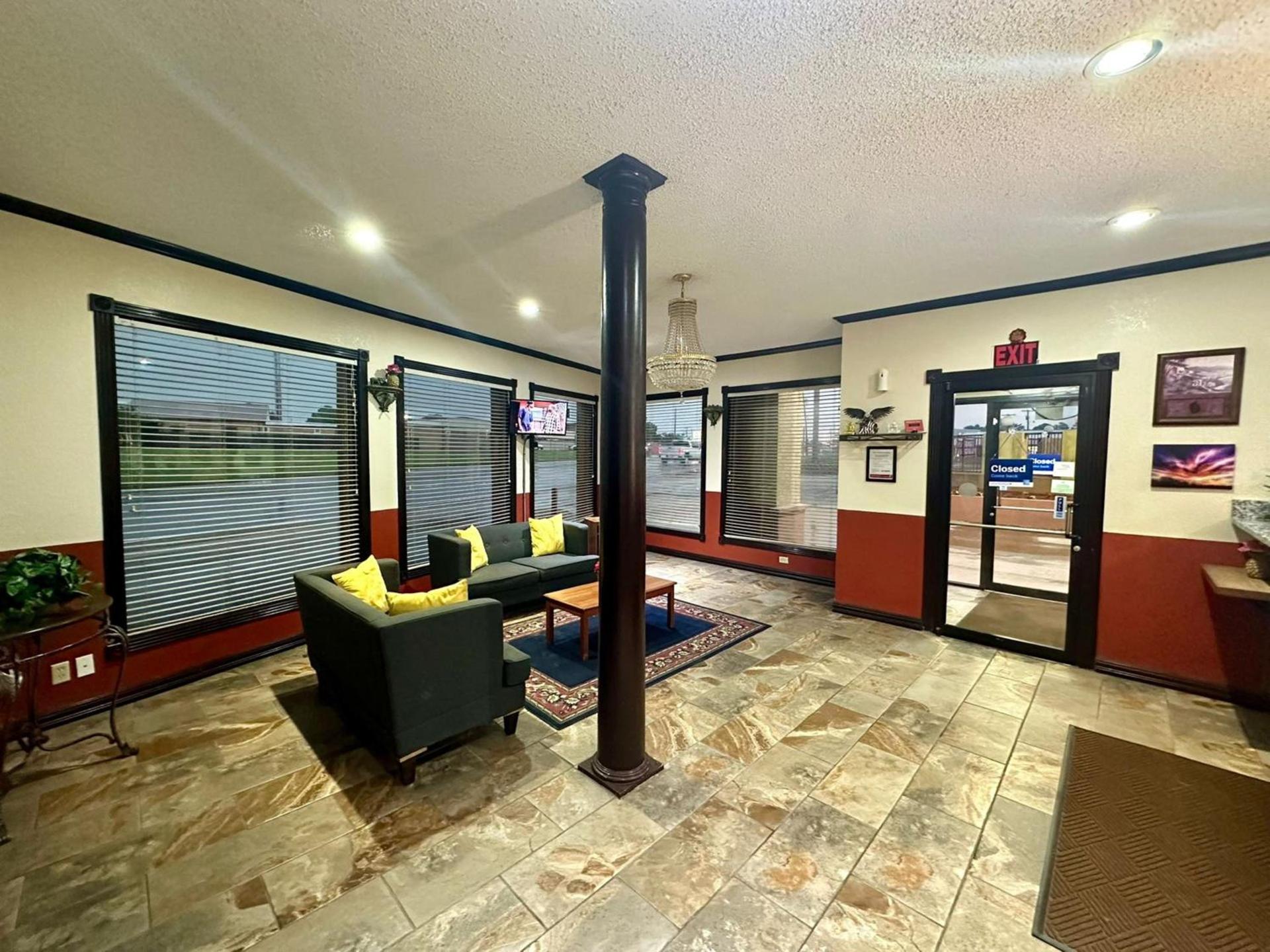 Super 8 by Wyndham Athens TX photo 15