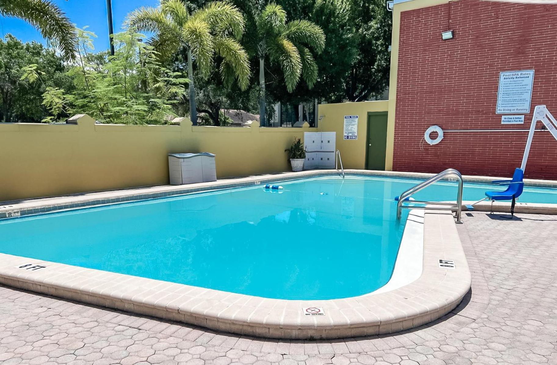 Quality Inn Tampa Airport - Cruise Port photo 3