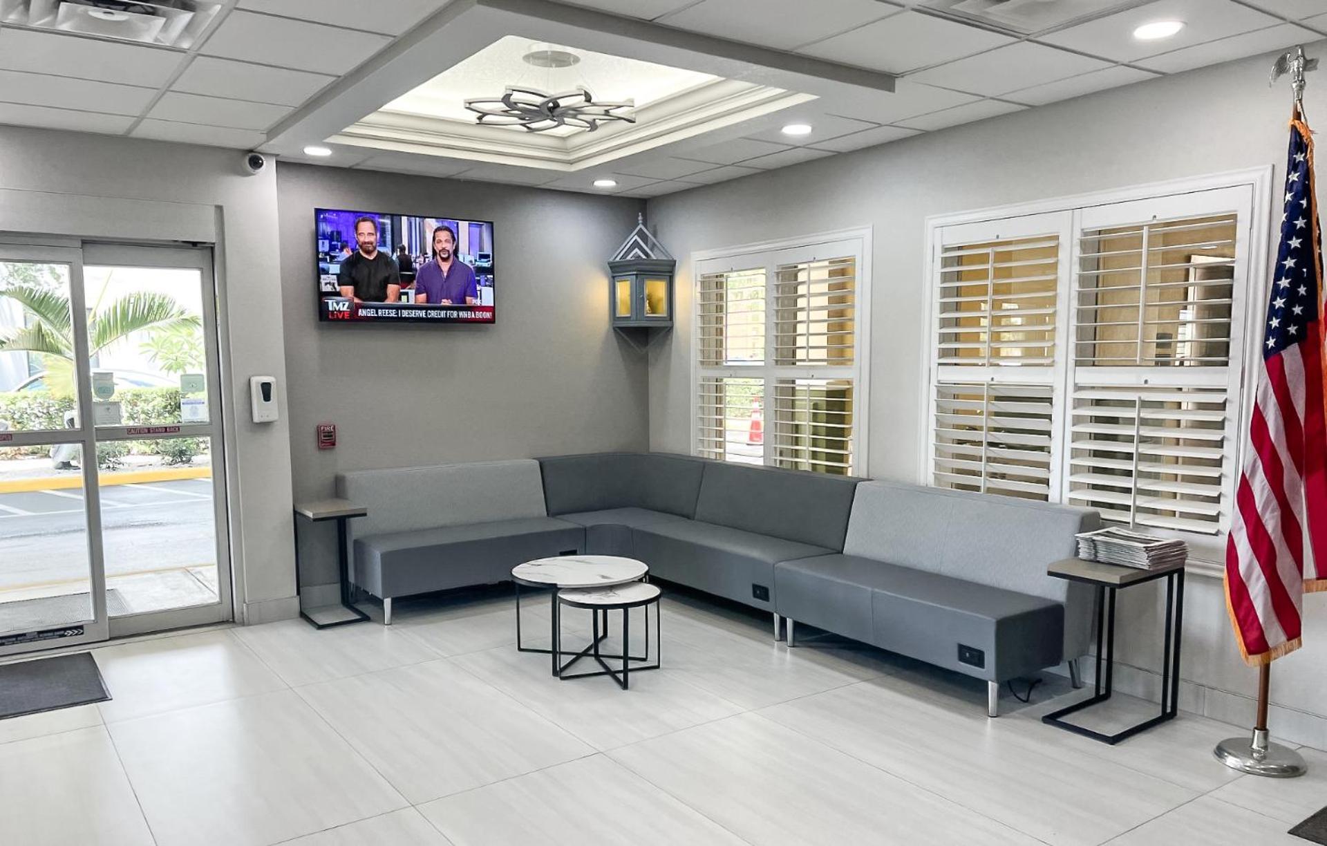 Quality Inn Tampa Airport - Cruise Port photo 7