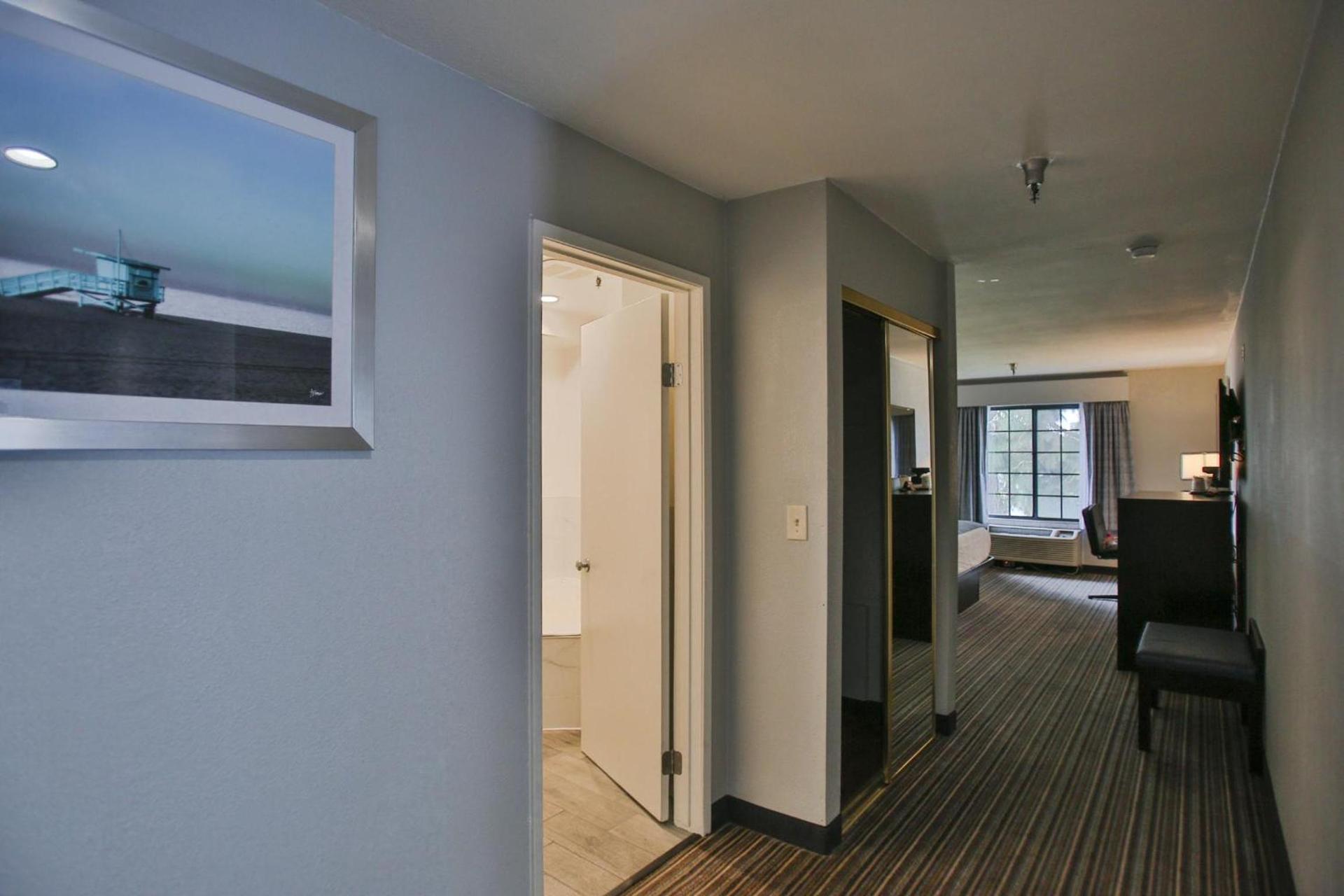 Best Western Surf City photo 25