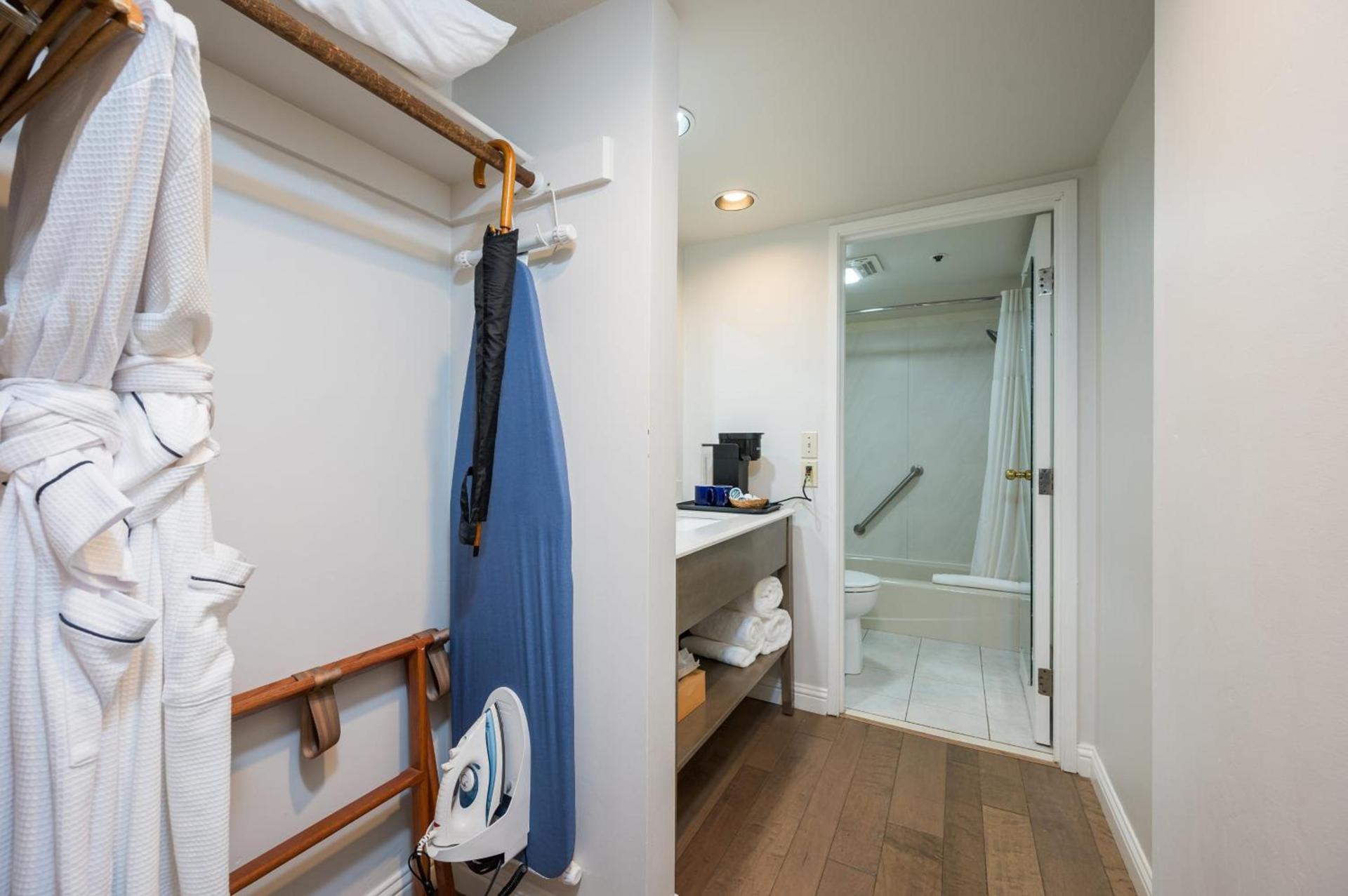 456 Embarcadero Inn & Suites photo 29