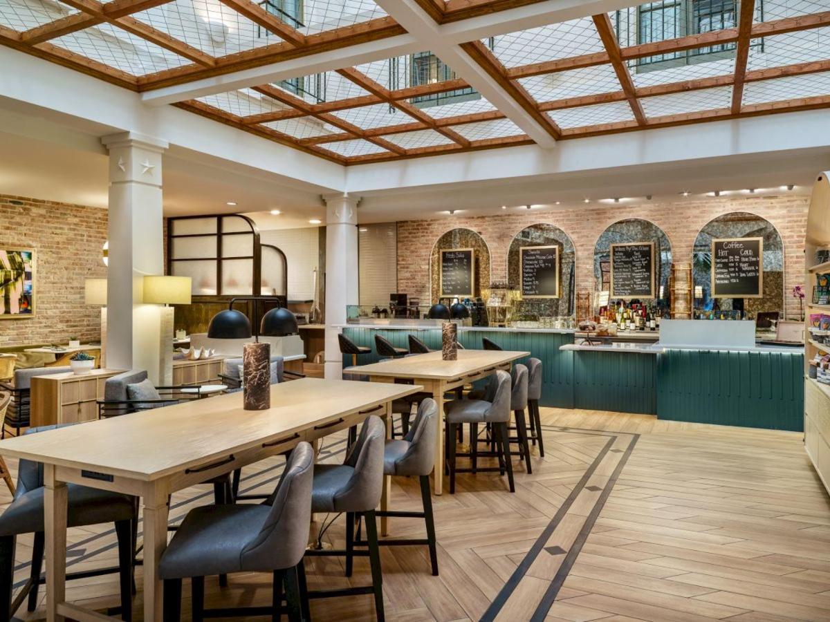 The Tremont House, Galveston, a Tribute Portfolio Hotel photo 2