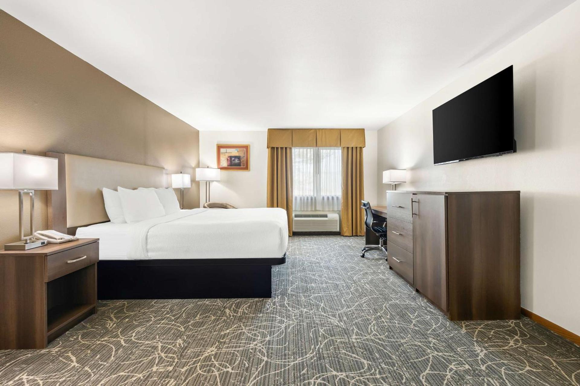 Best Western West Towne Suites photo 19