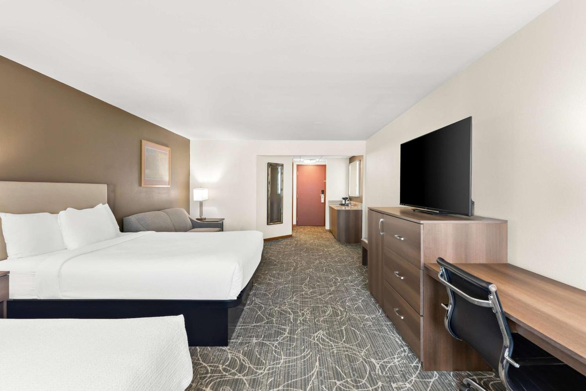 Best Western West Towne Suites photo 31