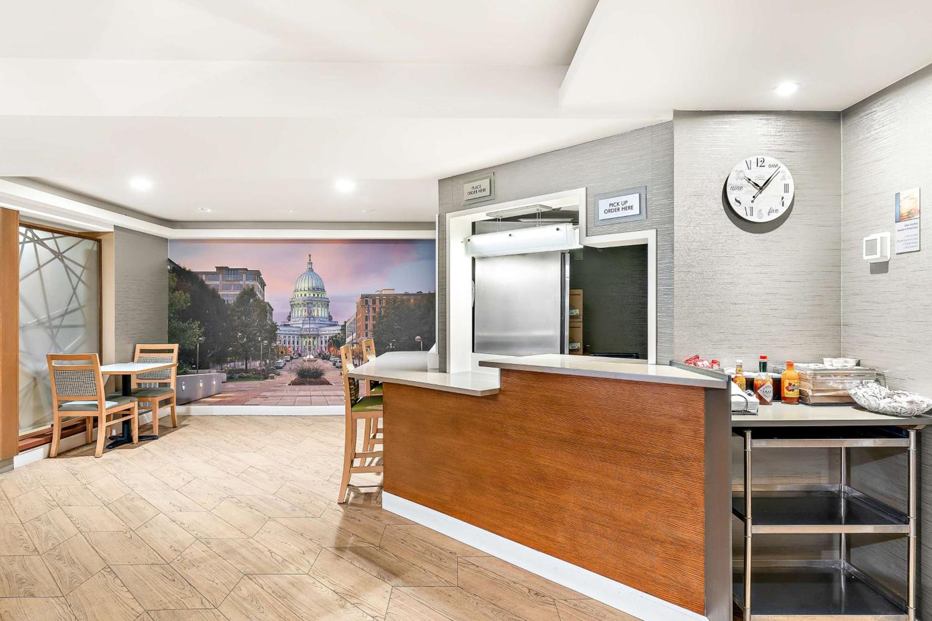 Best Western West Towne Suites photo 50