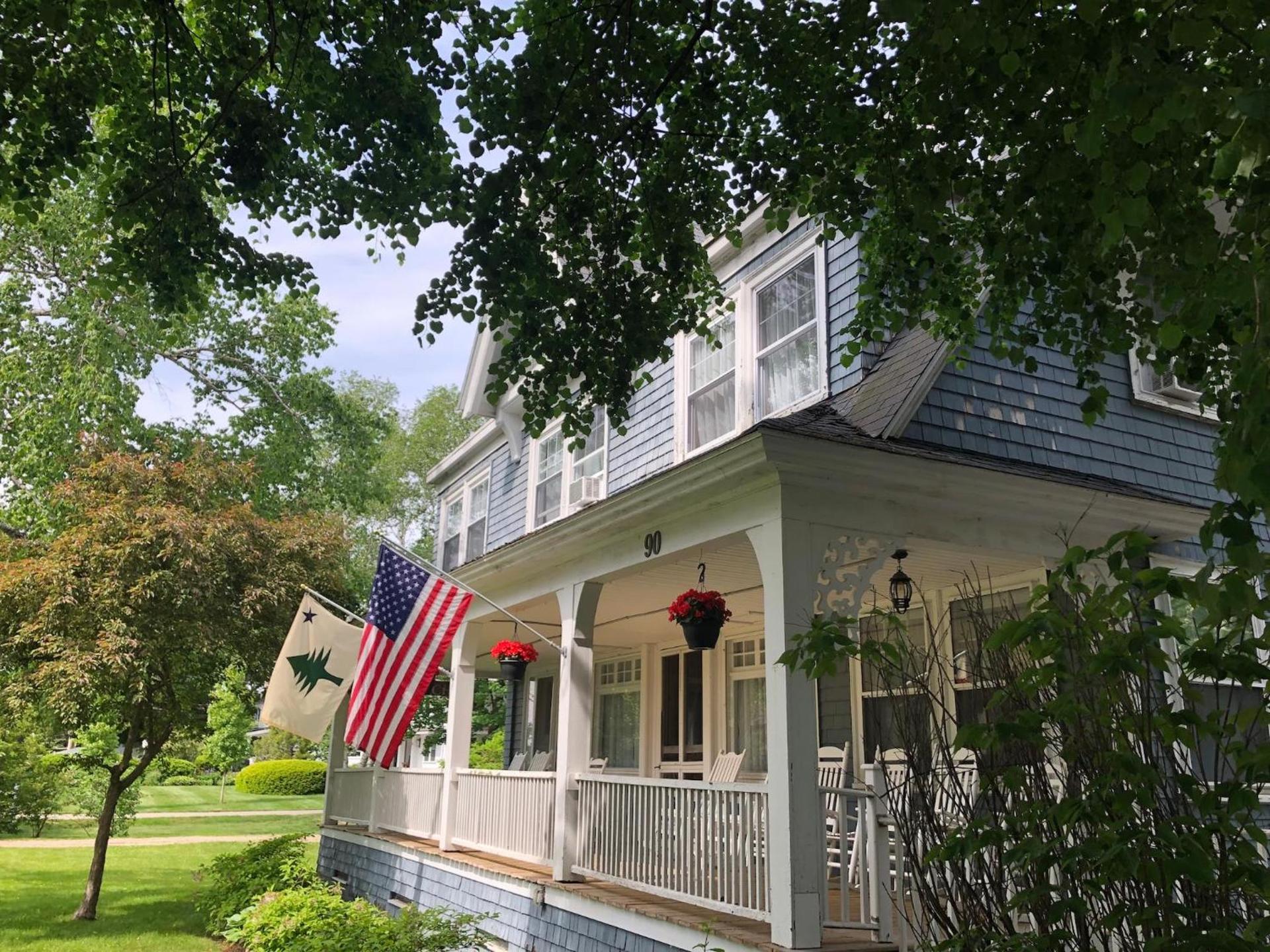 The Harbor Inn photo 2