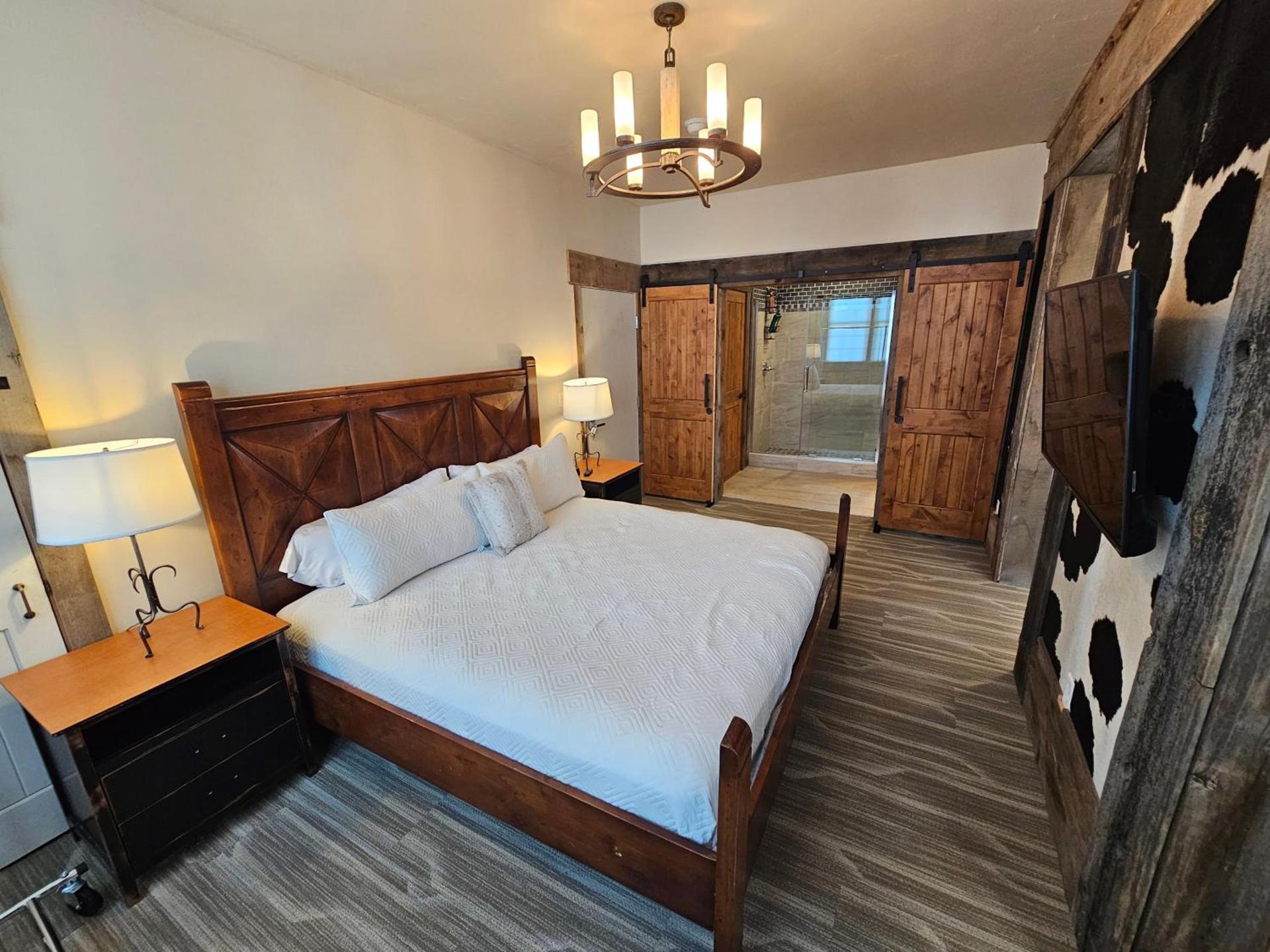 Eaglescape Suites and Event Center photo 10