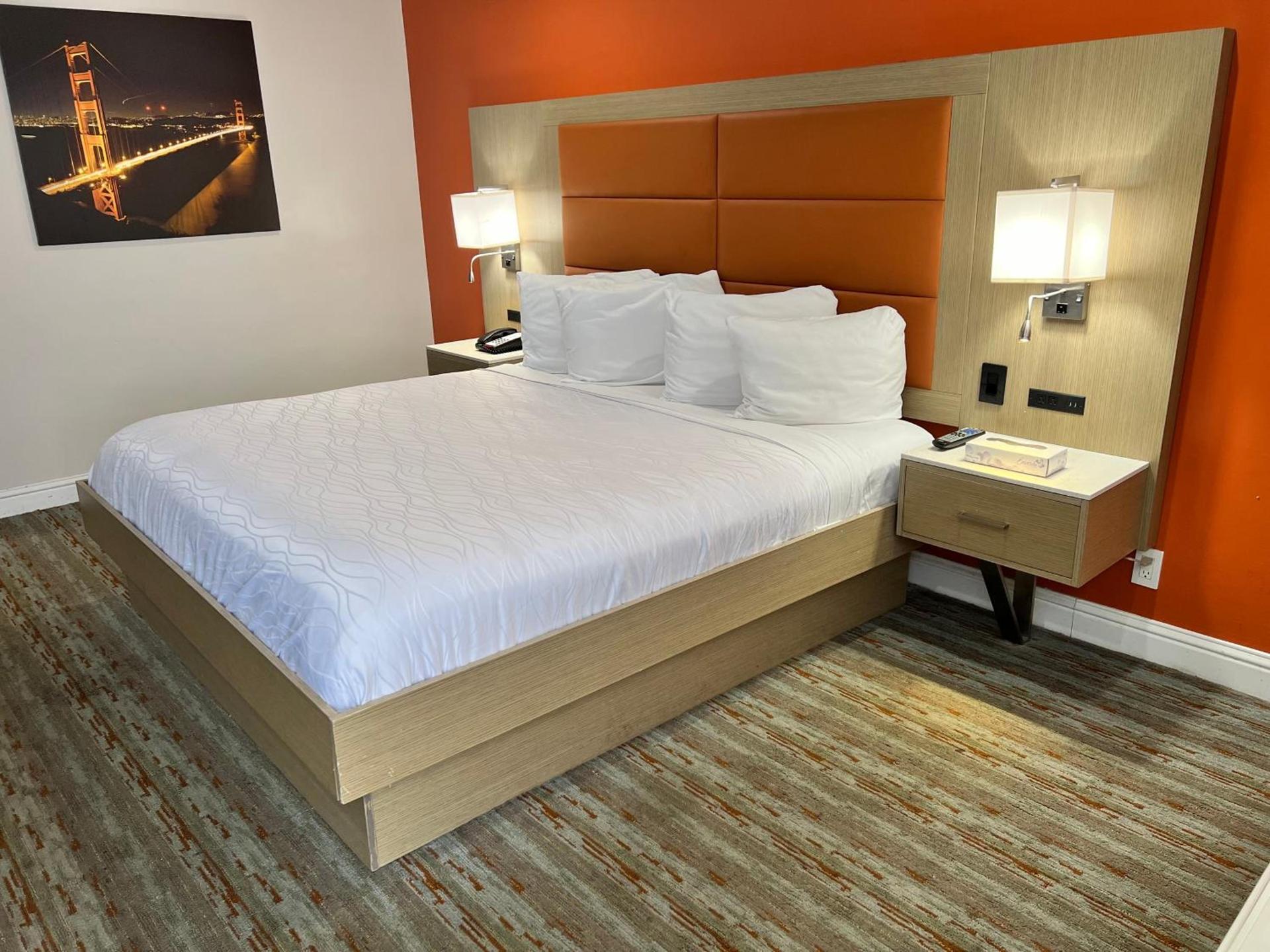 Presidio Parkway Inn photo 31