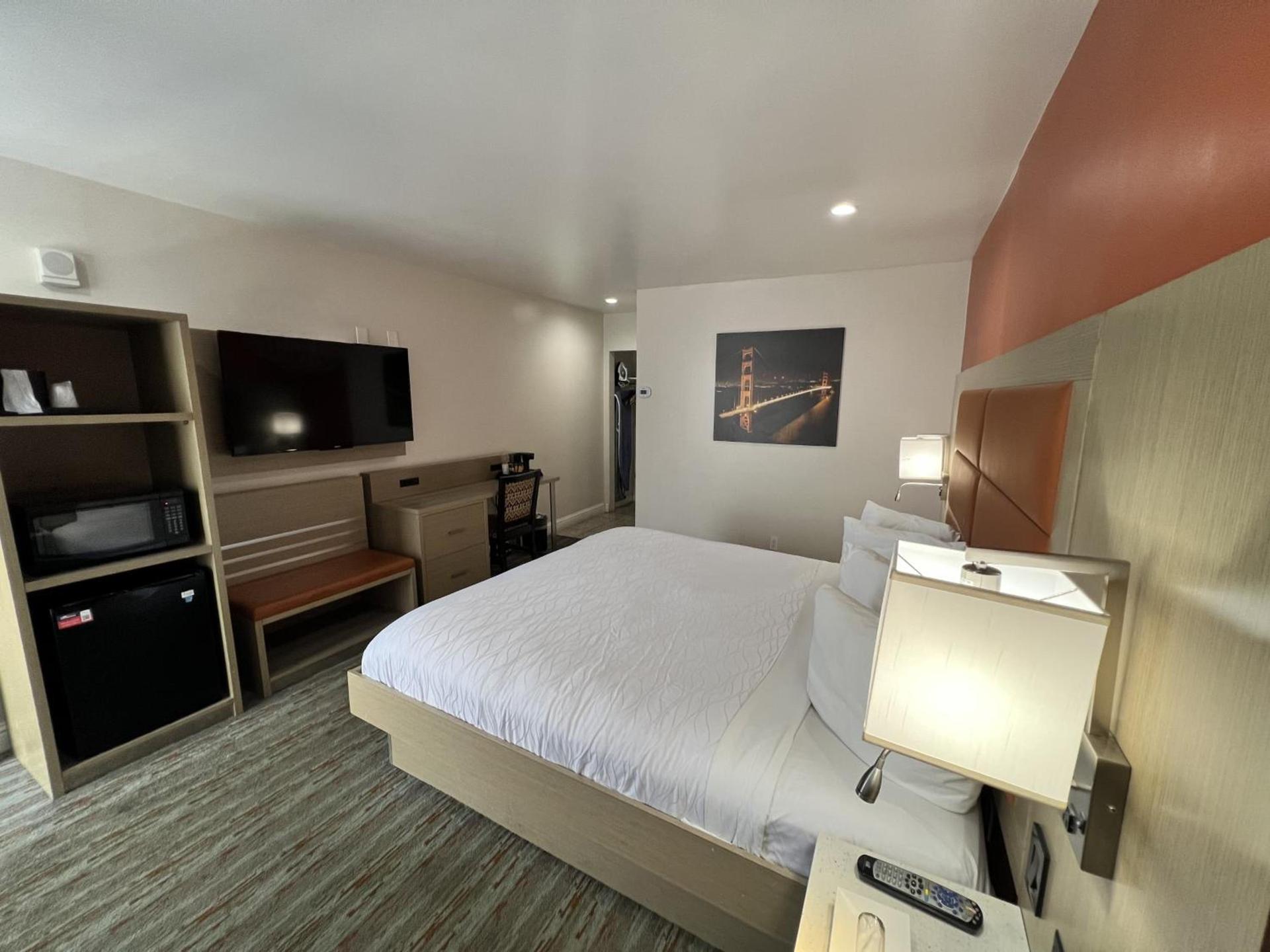Presidio Parkway Inn photo 23