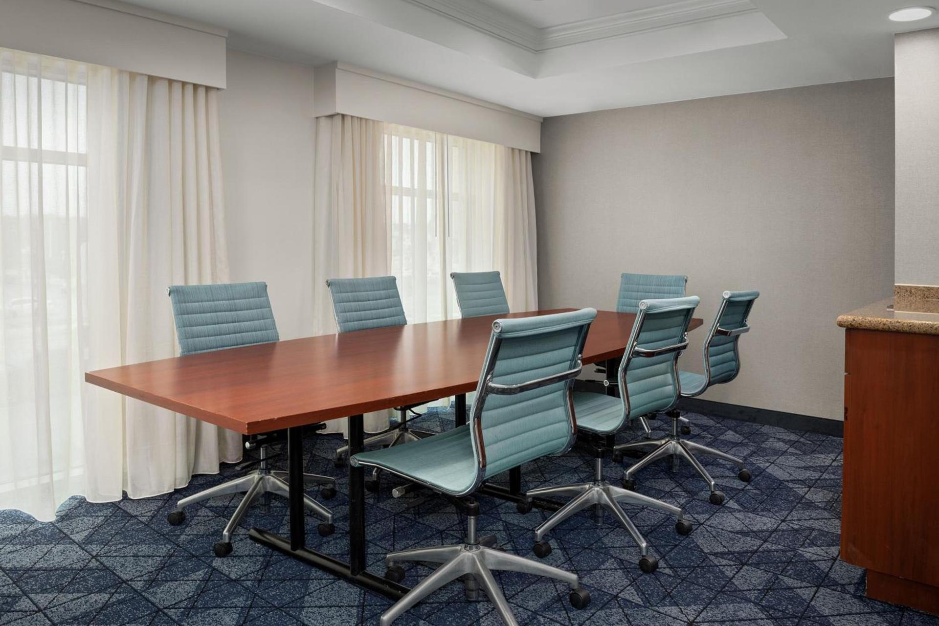 Courtyard by Marriott Virginia Beach Oceanfront North 37th Street photo 22