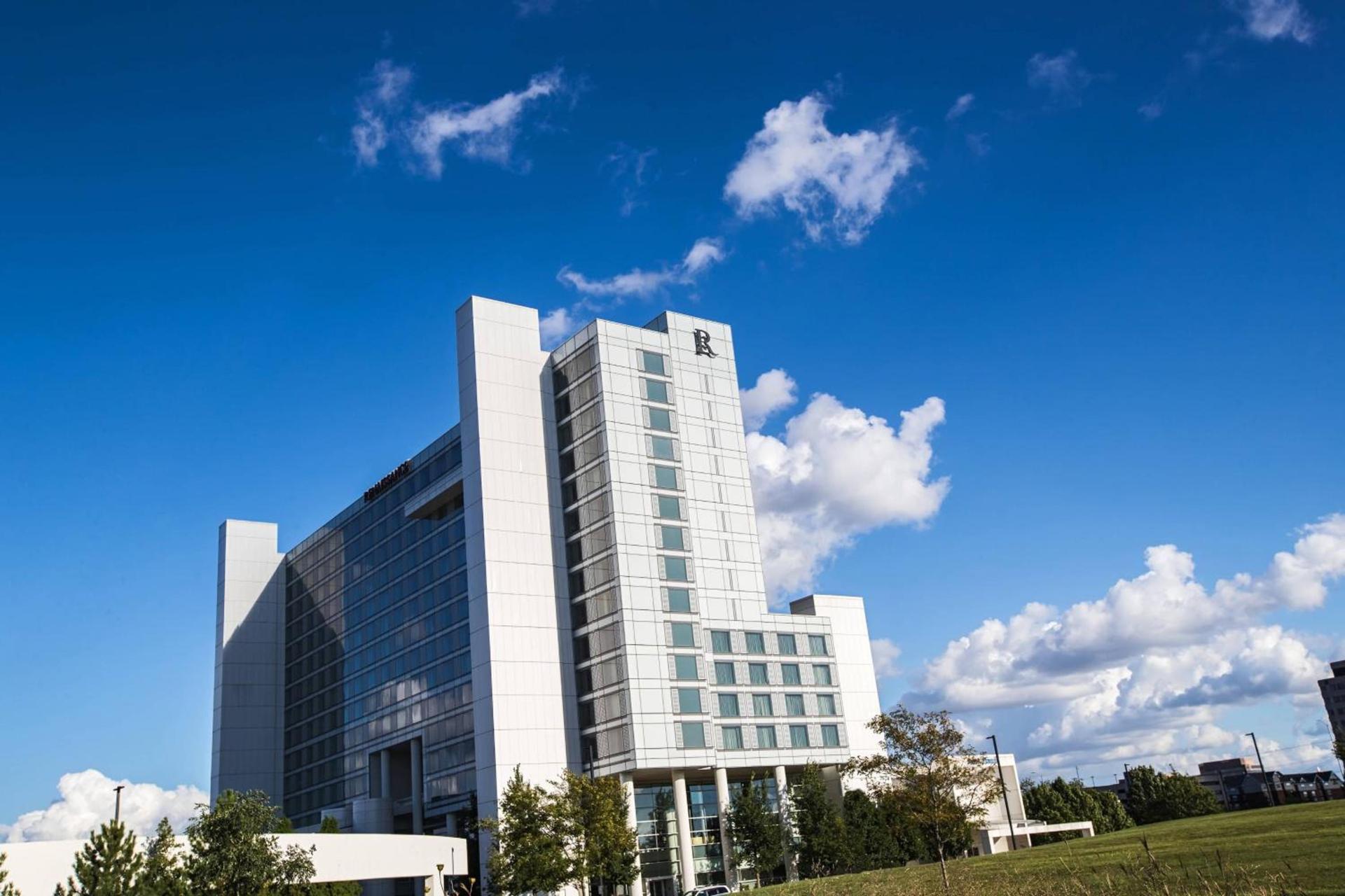 Renaissance Schaumburg Convention Center Hotel photo 2