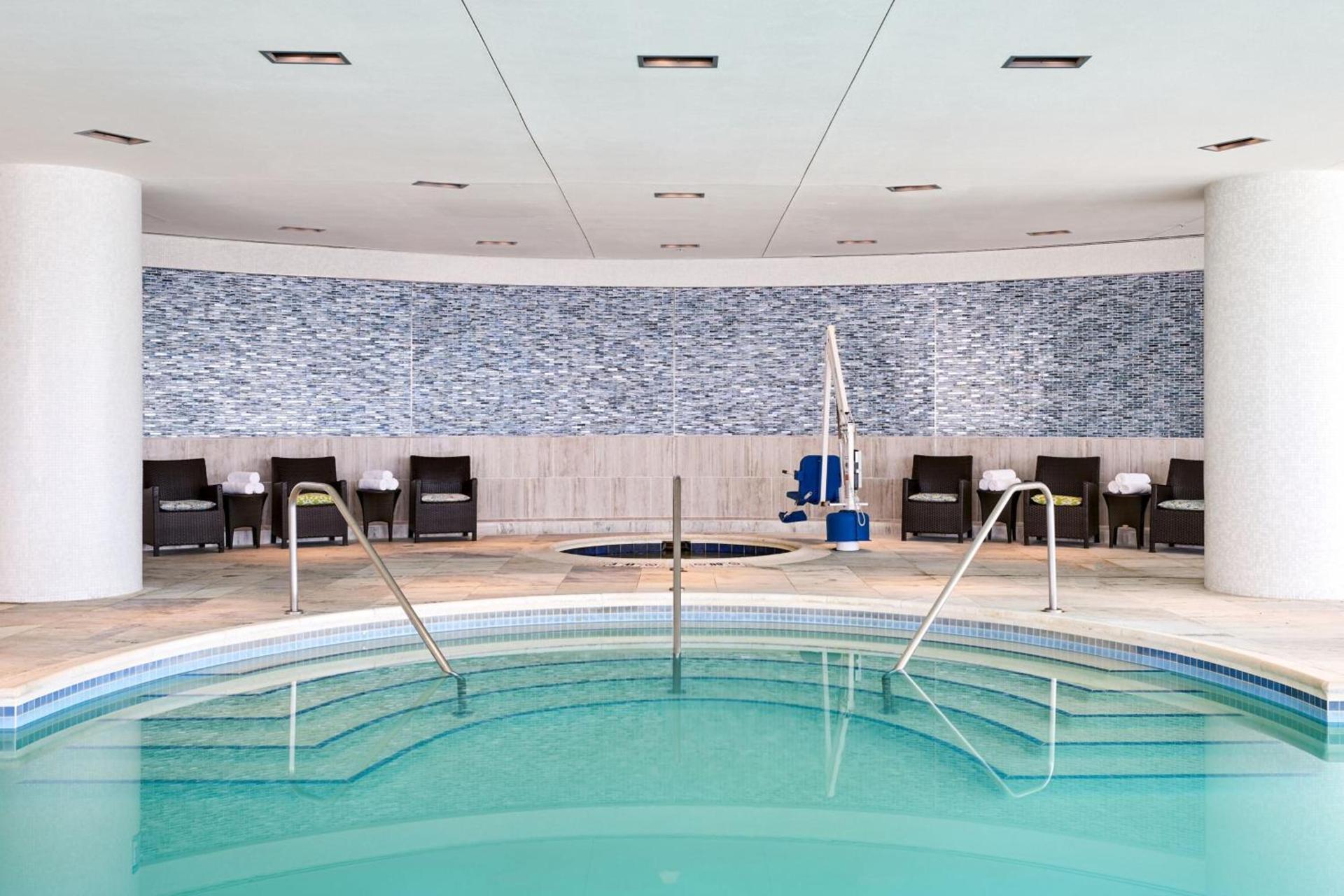 Renaissance Schaumburg Convention Center Hotel photo 59