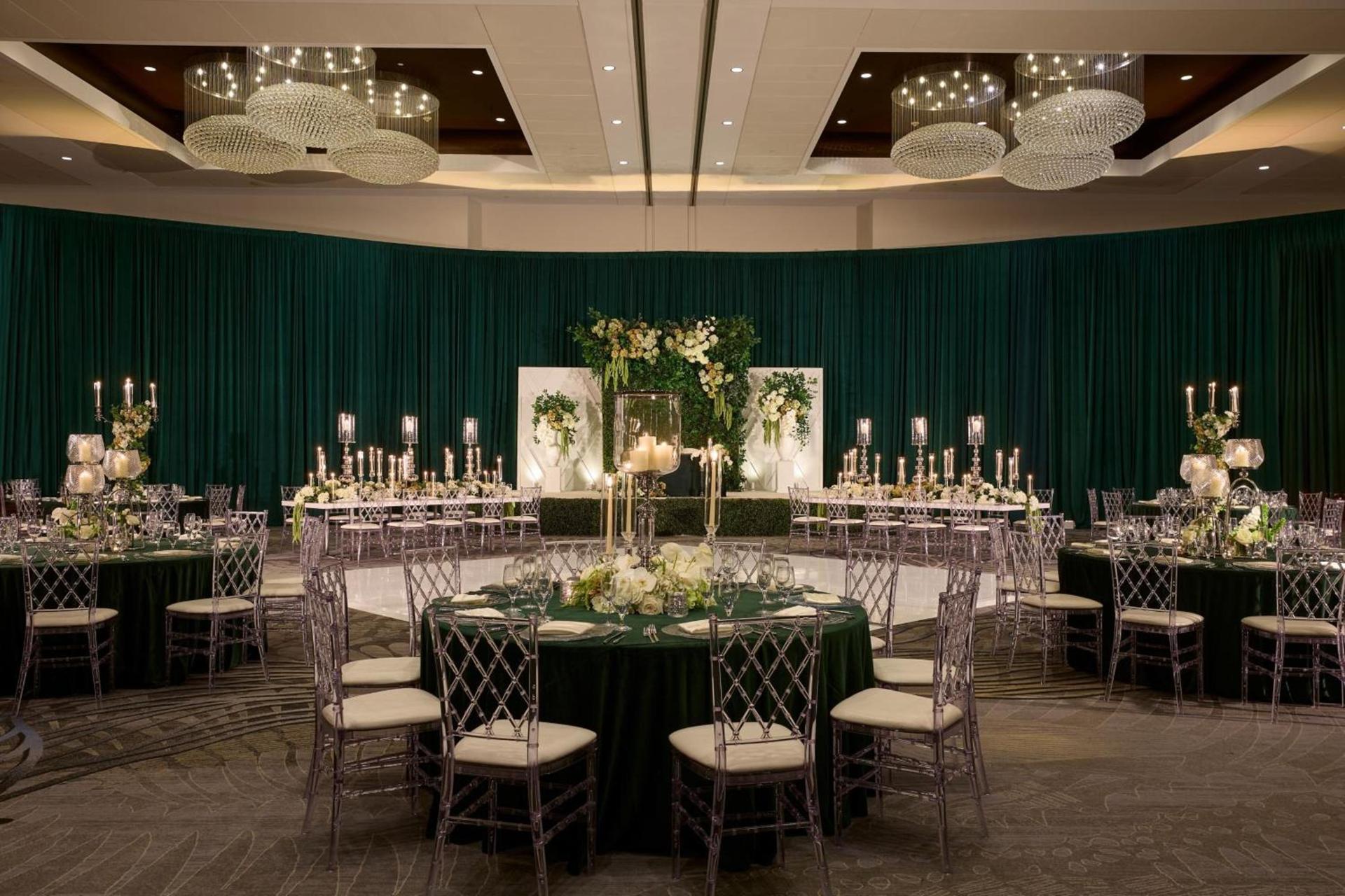 Renaissance Schaumburg Convention Center Hotel photo 99
