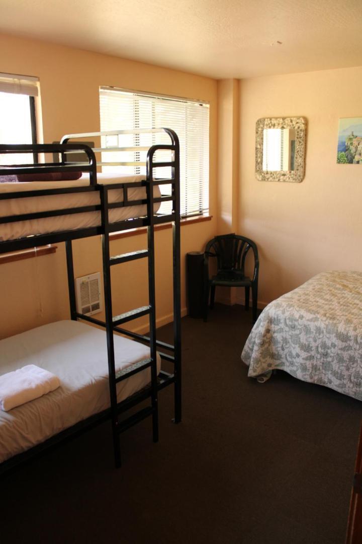 Ashland Commons Hostel photo 25
