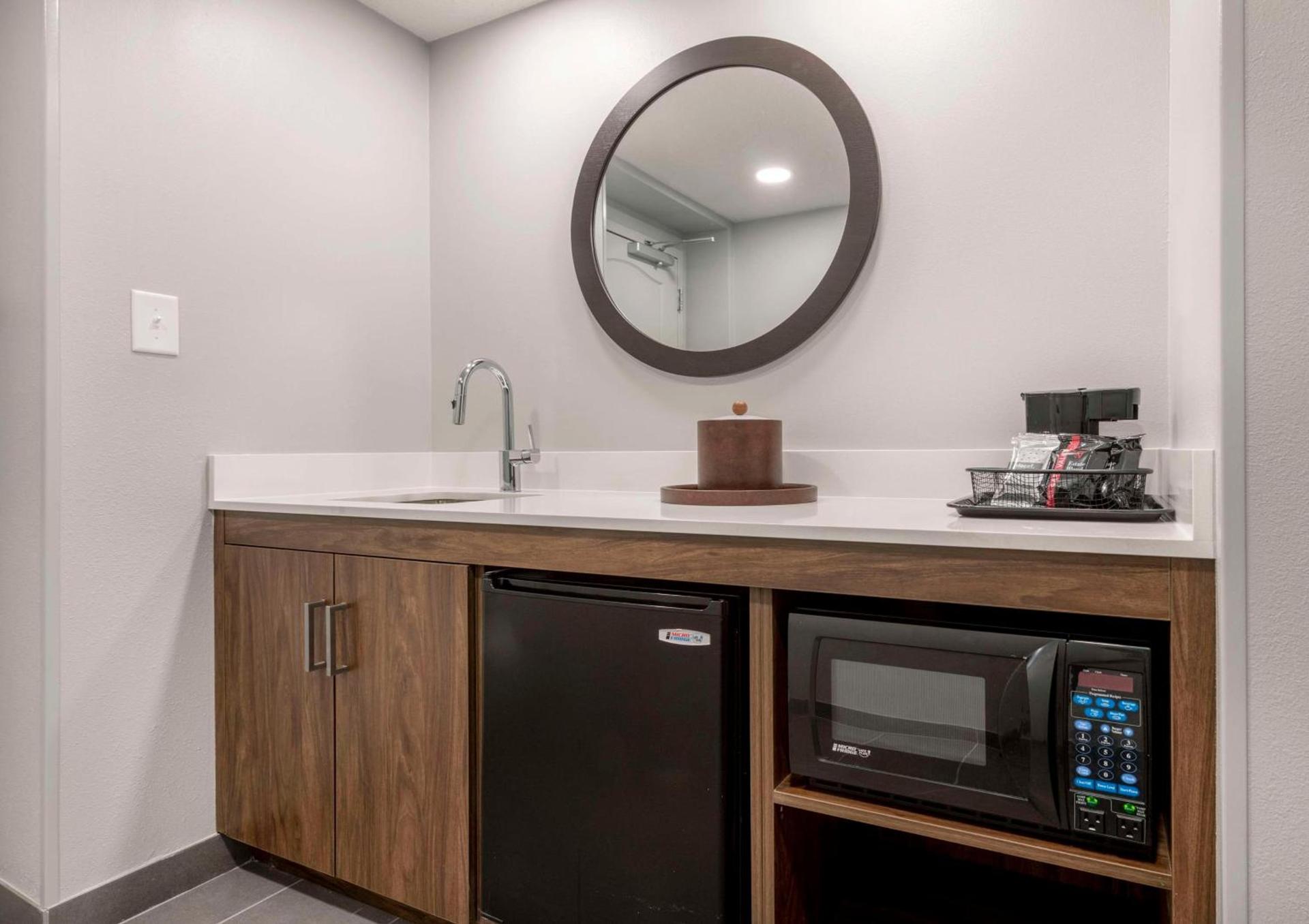 Hampton Inn & Suites Burlington photo 18