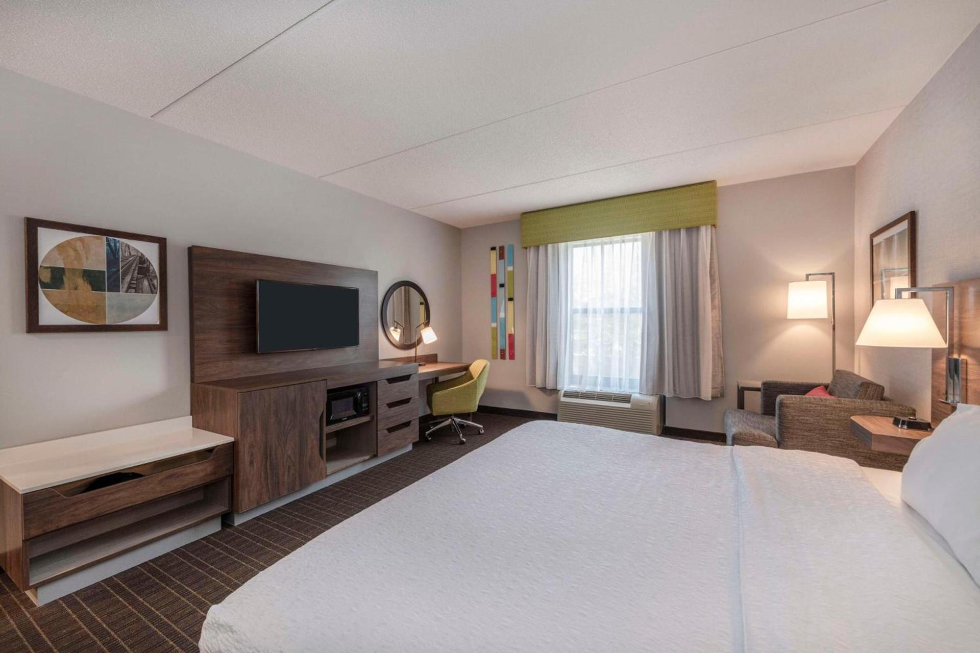 Hampton Inn & Suites Burlington photo 20