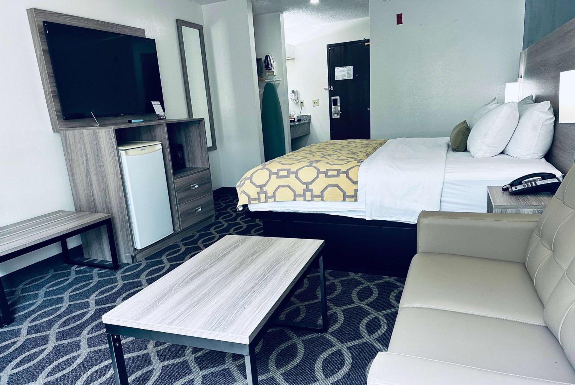 Baymont by Wyndham Piqua photo 9