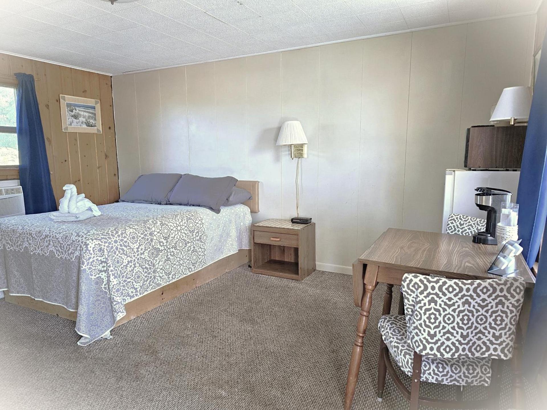The Last Resort Motel photo 13