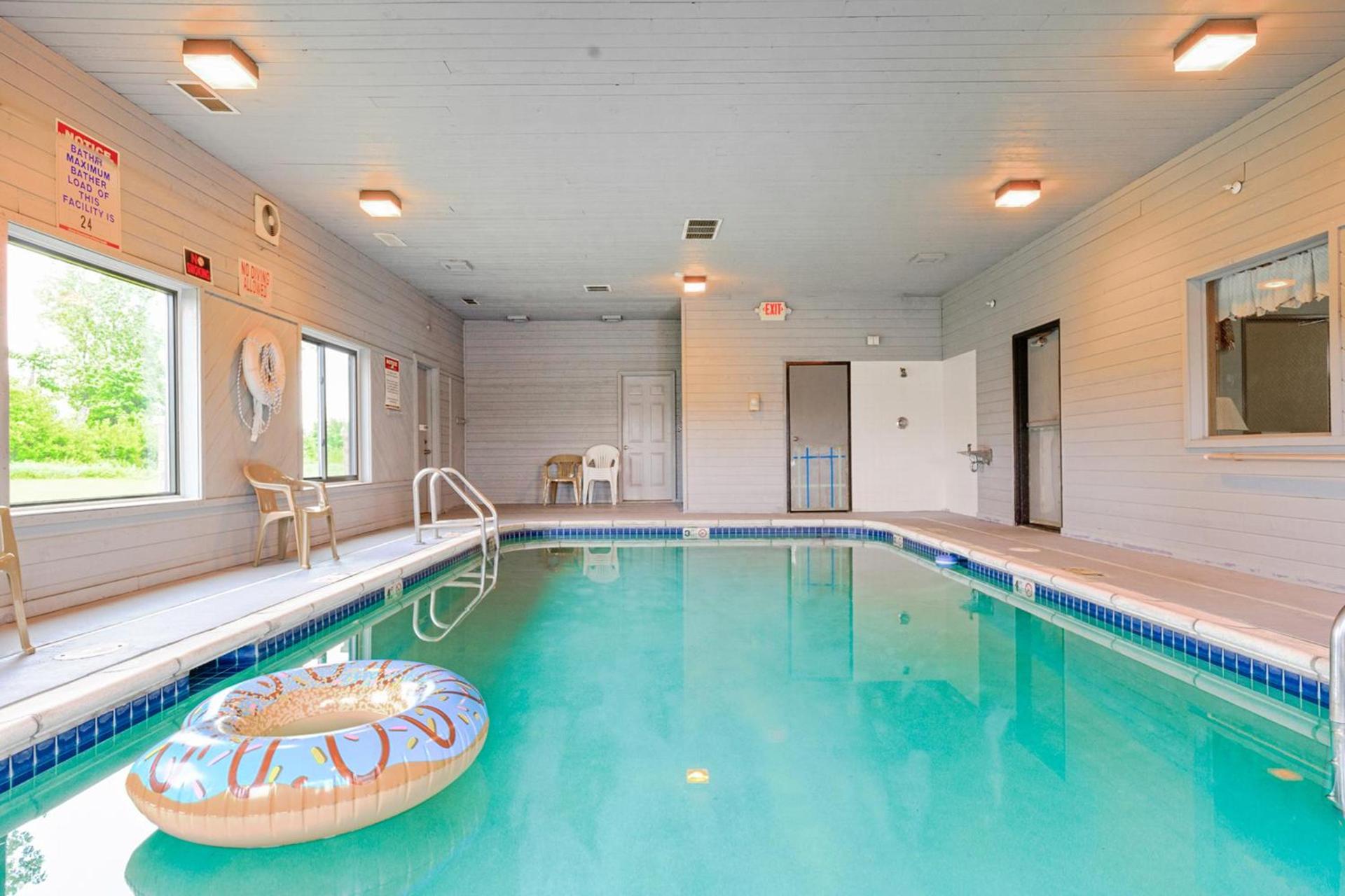 Super Rest Inn photo 14