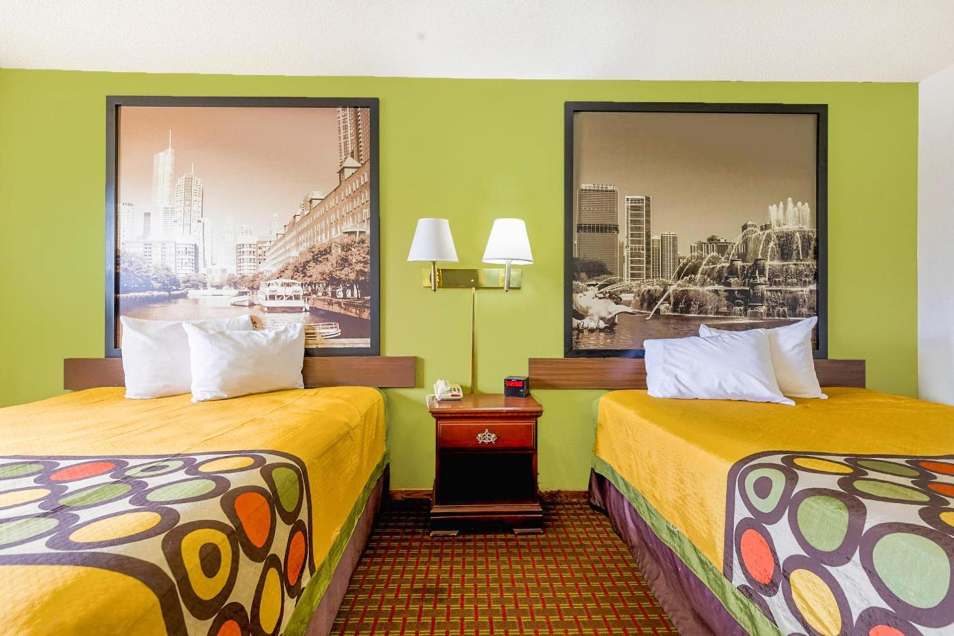 Super Rest Inn photo 37