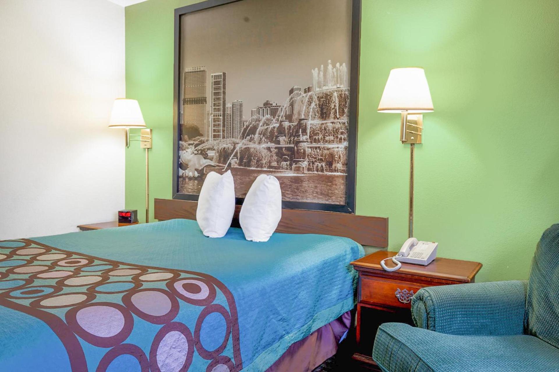 Super Rest Inn photo 45